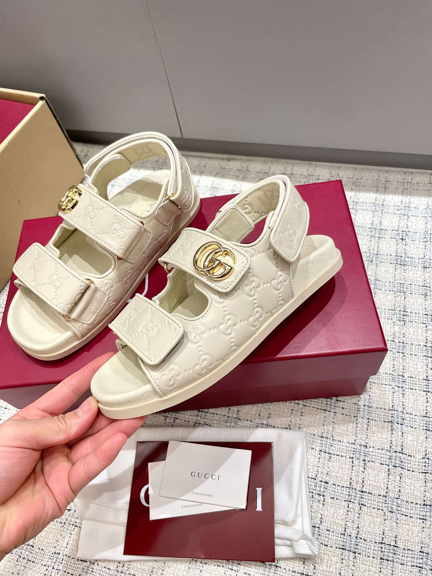 Gucci Women's sandal with Double G