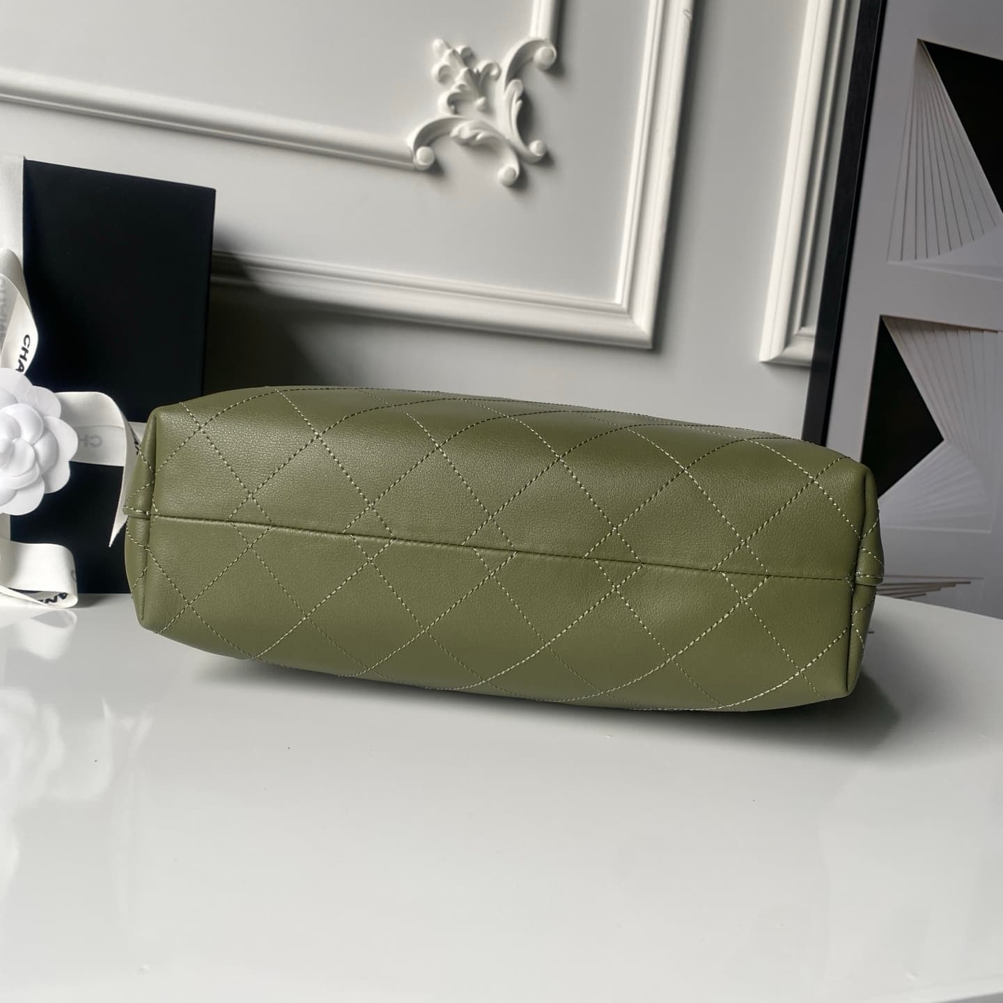 Chanel Hobo Handbag Calfskin & Gold-Tone Metal AS5967 Drak Green A