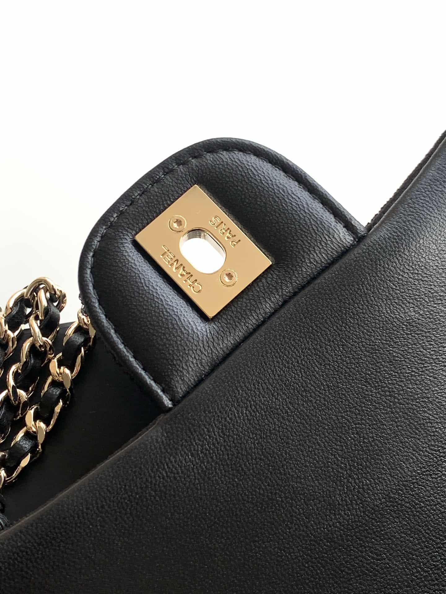 Chanel Small Flap Bag & Gold-Tone Metal Black AS4561 A