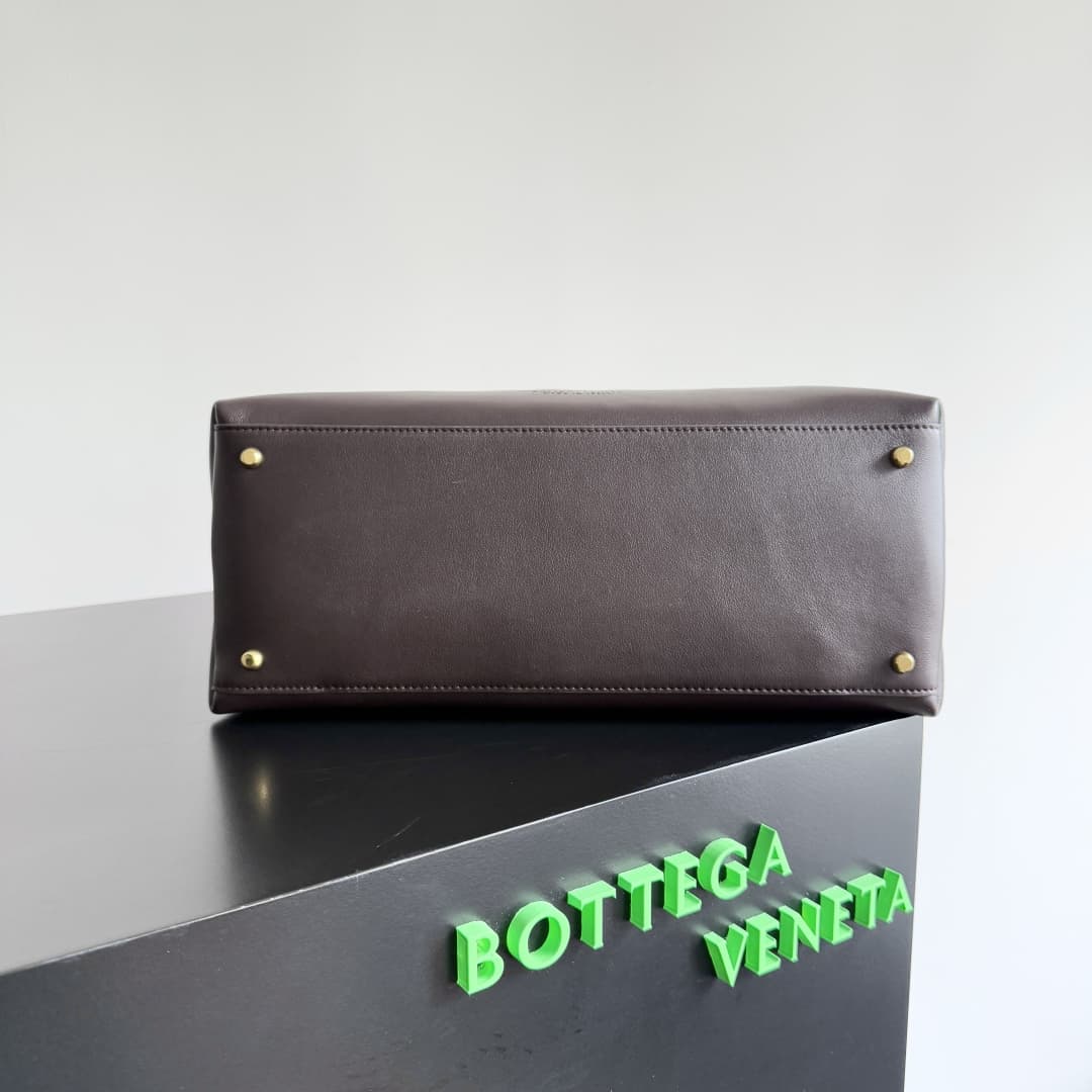 BV Ciao Ciao Medium Top handle bag in silky calf leather TOP