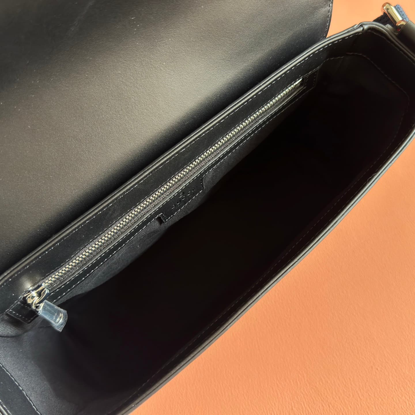 Gucci GG Supreme canvas messenger bag 771167 High