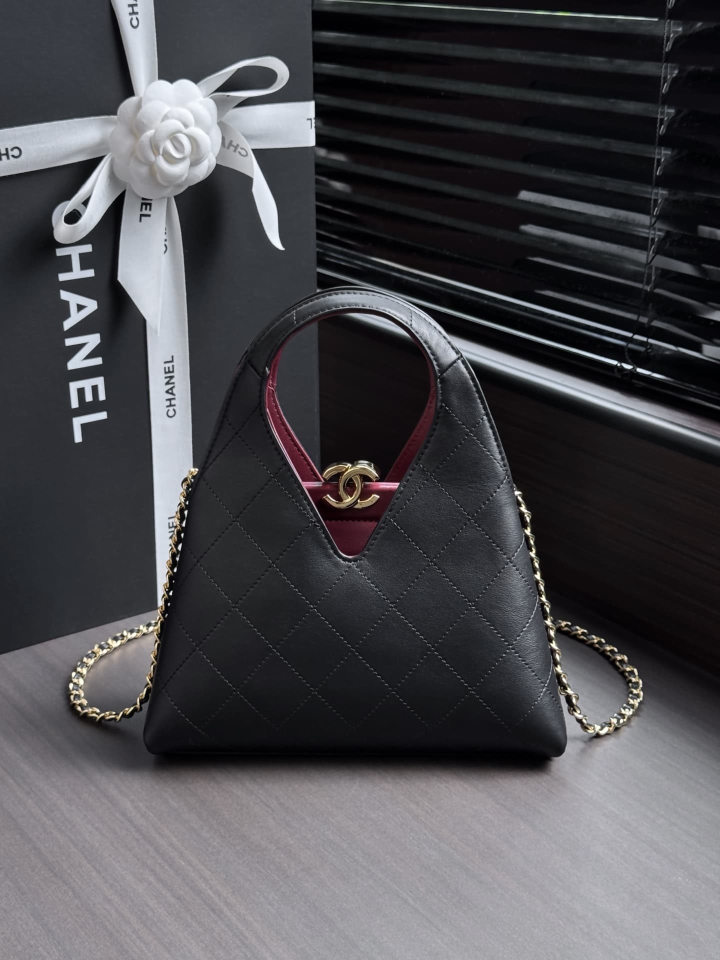 Chanel Shopping Bag Lambskin & Gold-Tone Metal Black AS6392 A