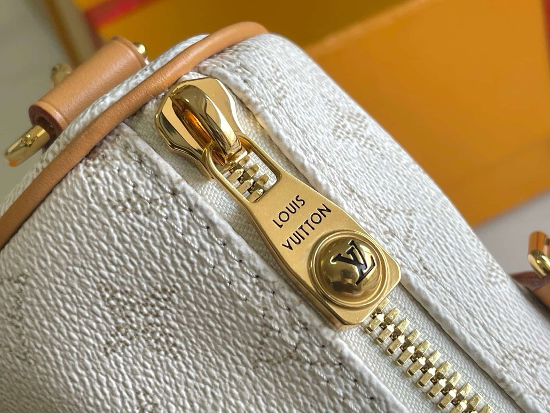 Louis Vuitton Keepall Bandoulière 25 Off-white M15076 TOP