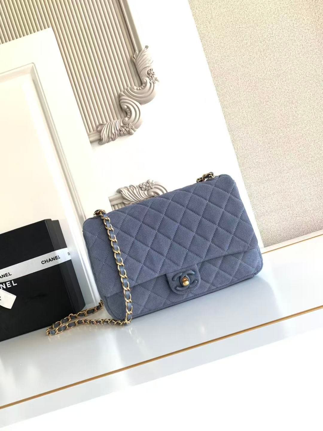 Chanel Classic Flap bag in Blue Suede & Gold-Tone Metal AS5987 A