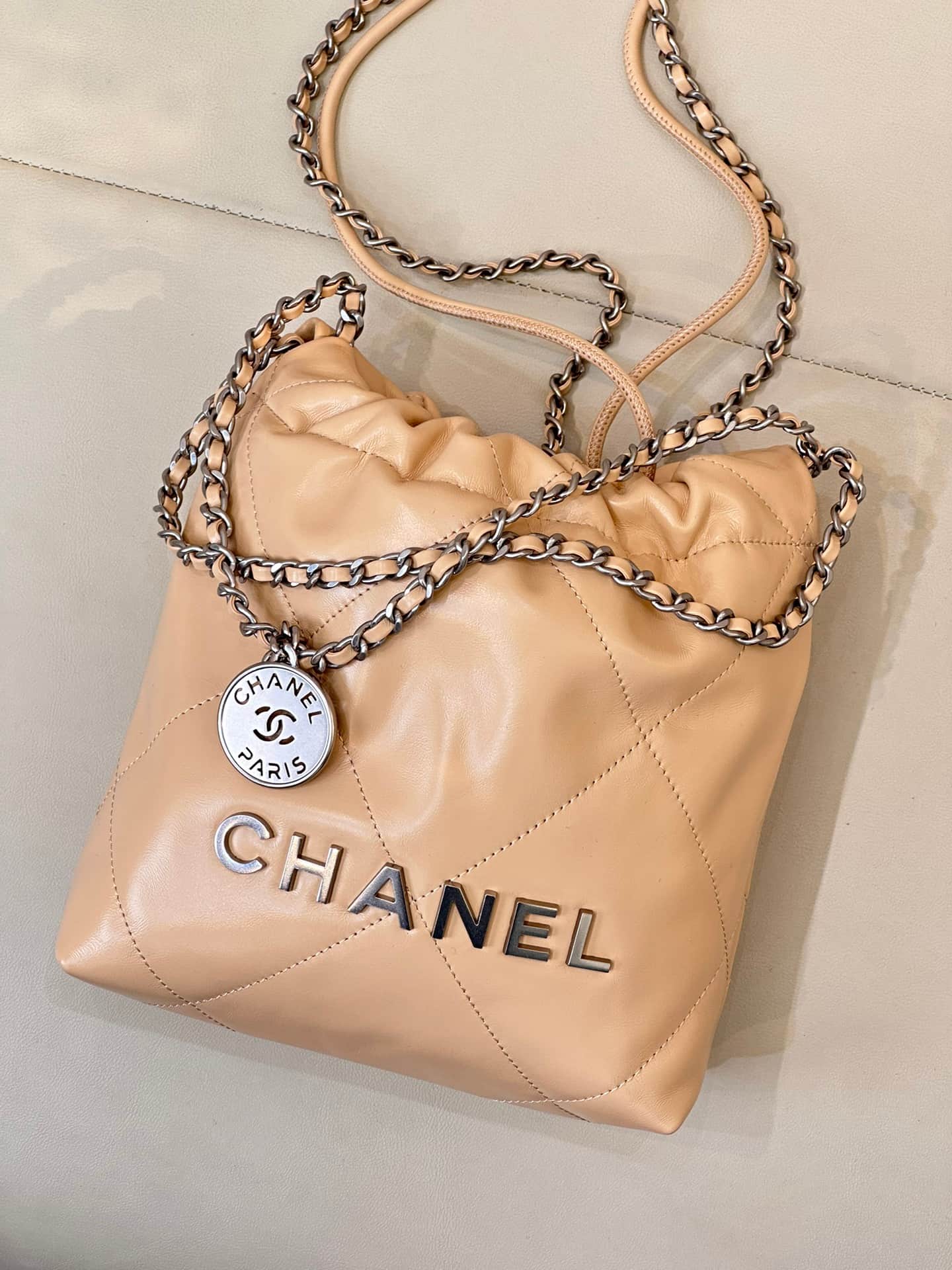 Chanel 22 MINI HANDBAG Shiny Calfskin Beige & Silver-Tone Metal AS3980 TOP