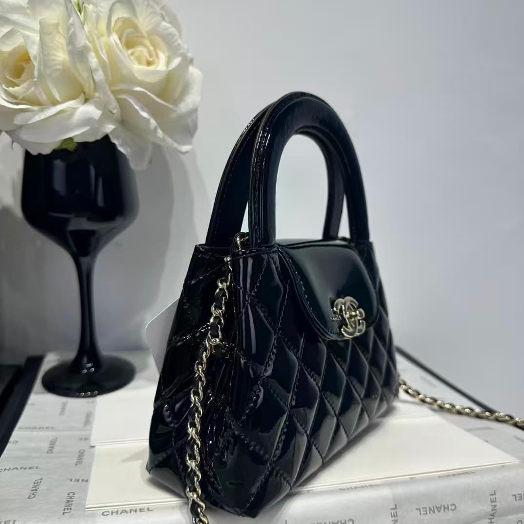 Chanel MINI SHOPPING BAG AS4416 Shiny patent leather & Gold-Tone Metal Black A