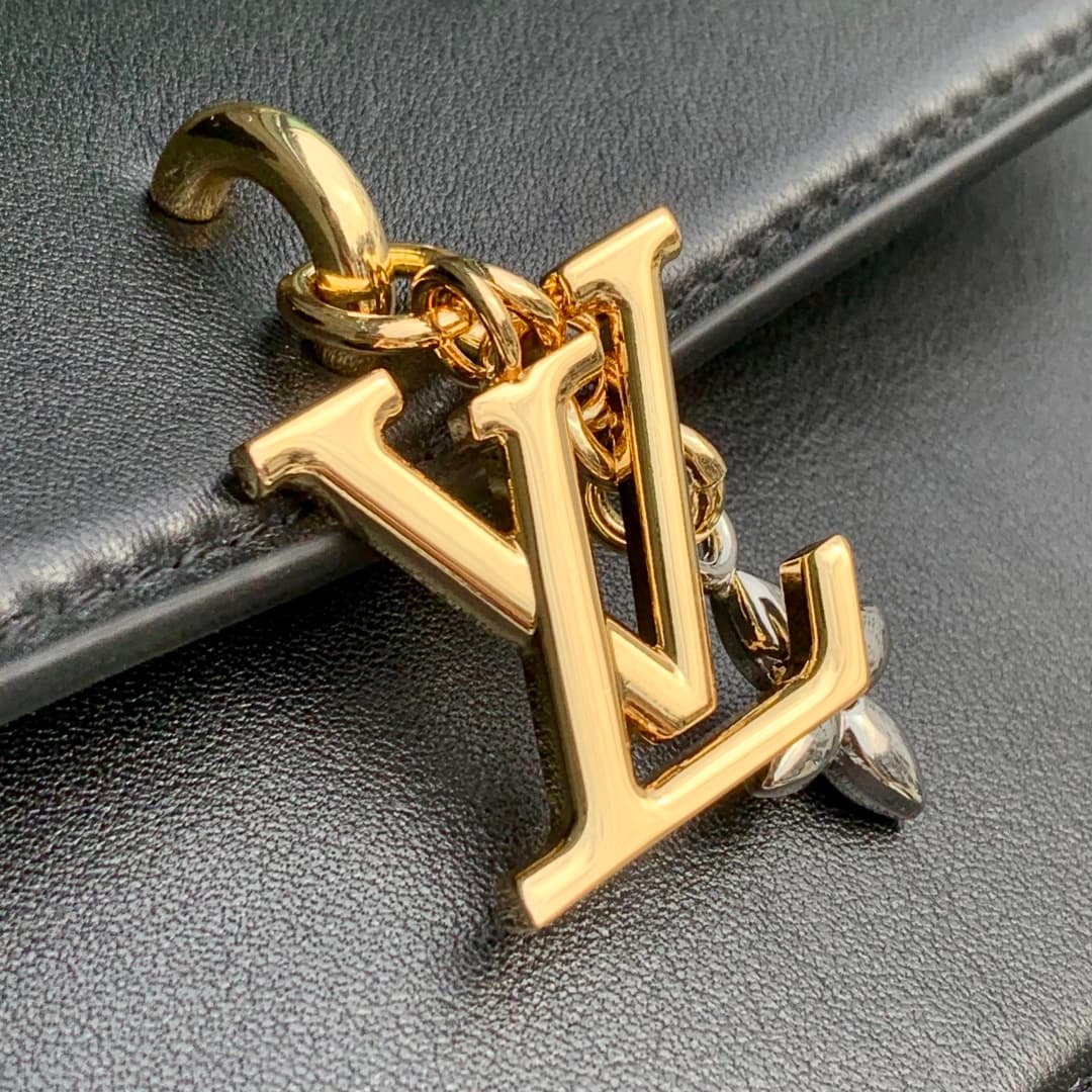 Louis Vuitton Wallet On Chain LV Bloom Black Calfskin leather M14564 High