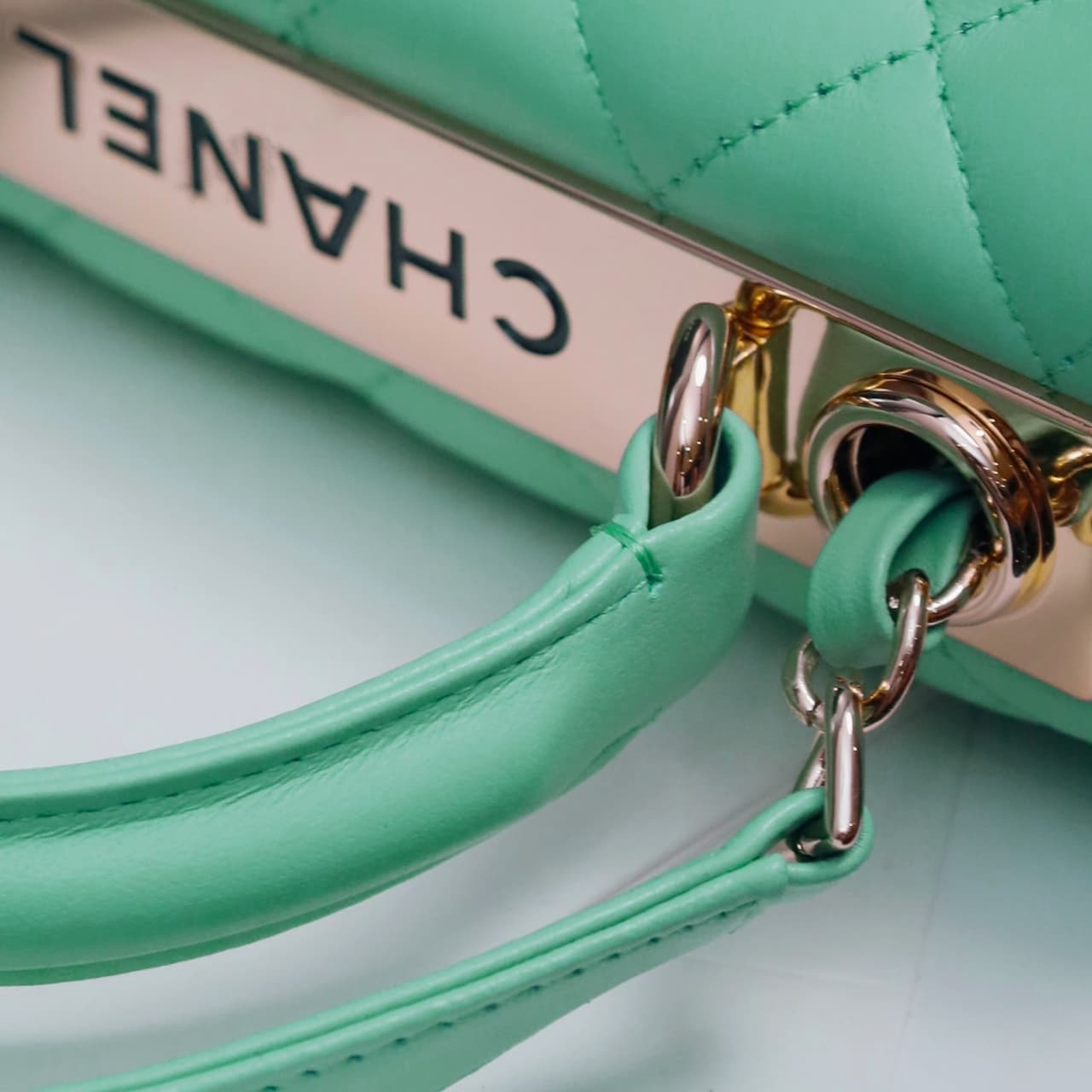 Chanel MINI FLAP BAG WITH TOP HANDLE AS4654 Lambskin &Gold-Tone Metal Light Green A