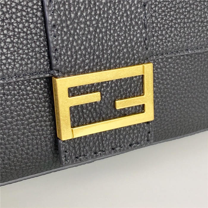 BAGUETTE grain leather bag black High