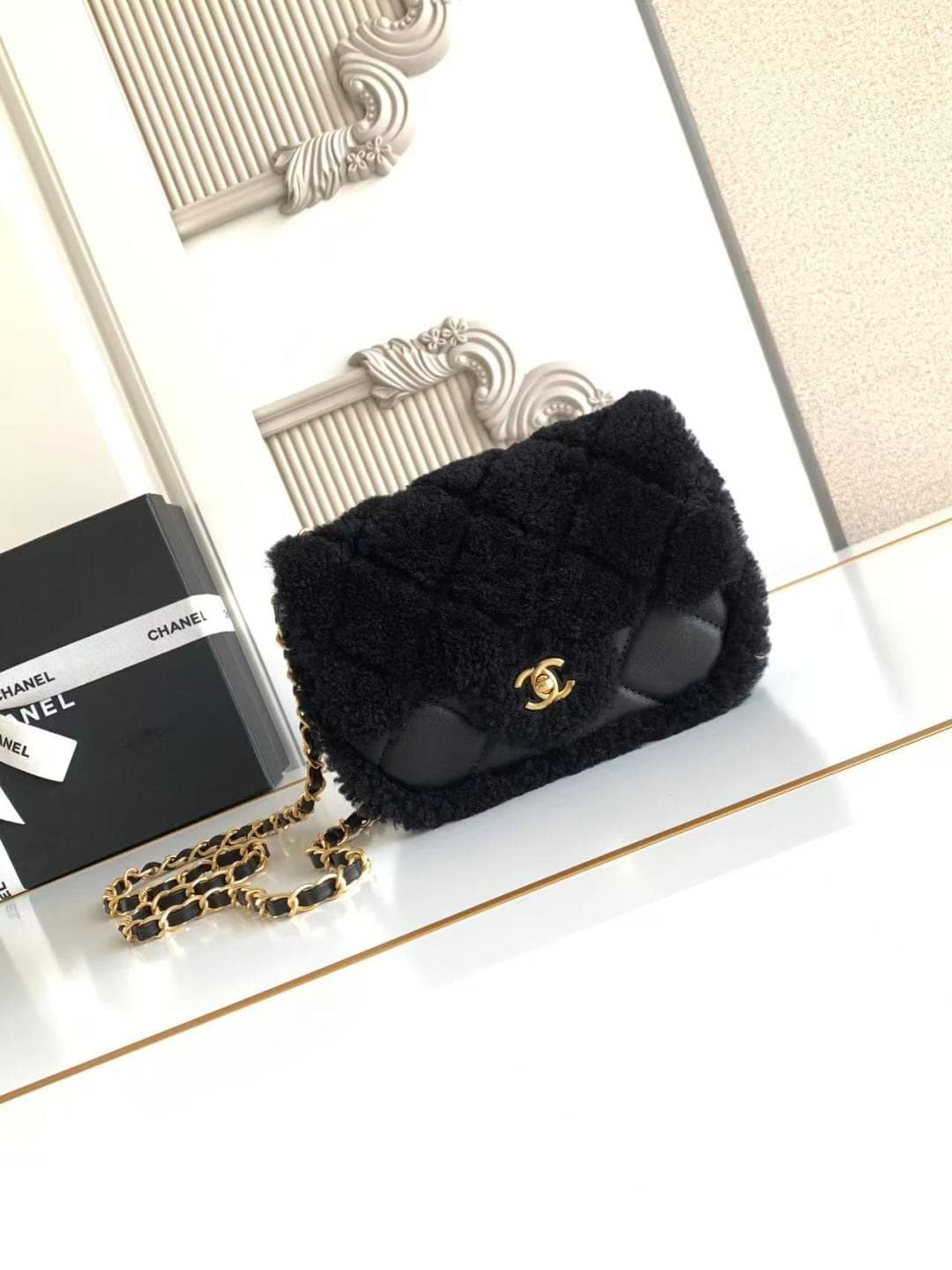 Chanel Mini Shearling Flap Bag in Black lambskin with black shearling & Gold-Tone Metal AS5148 A