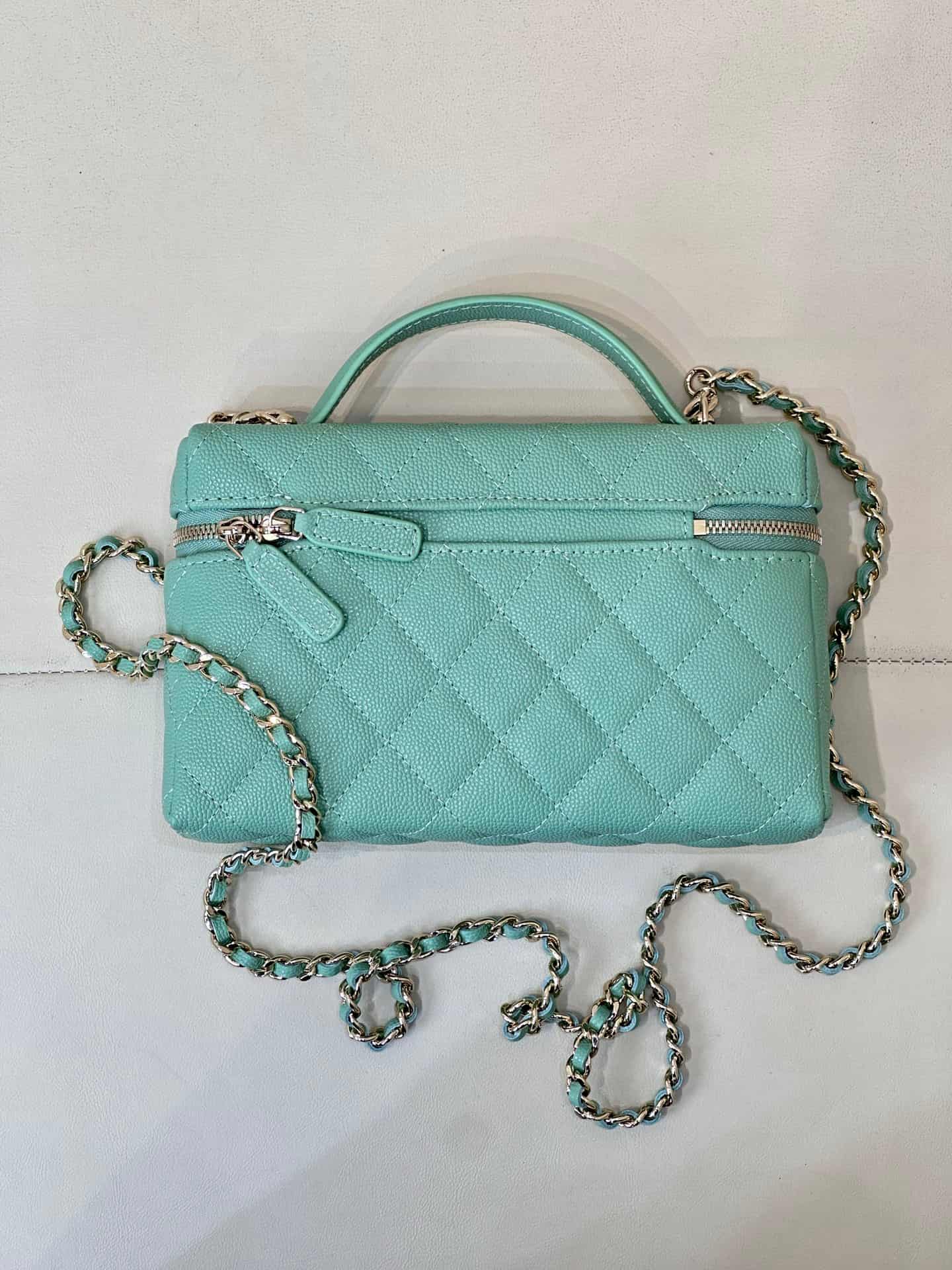 Chanel Classic Vanity with Chain Grained Calfskin & Gold-Tone Metal Green AP4385 TOP