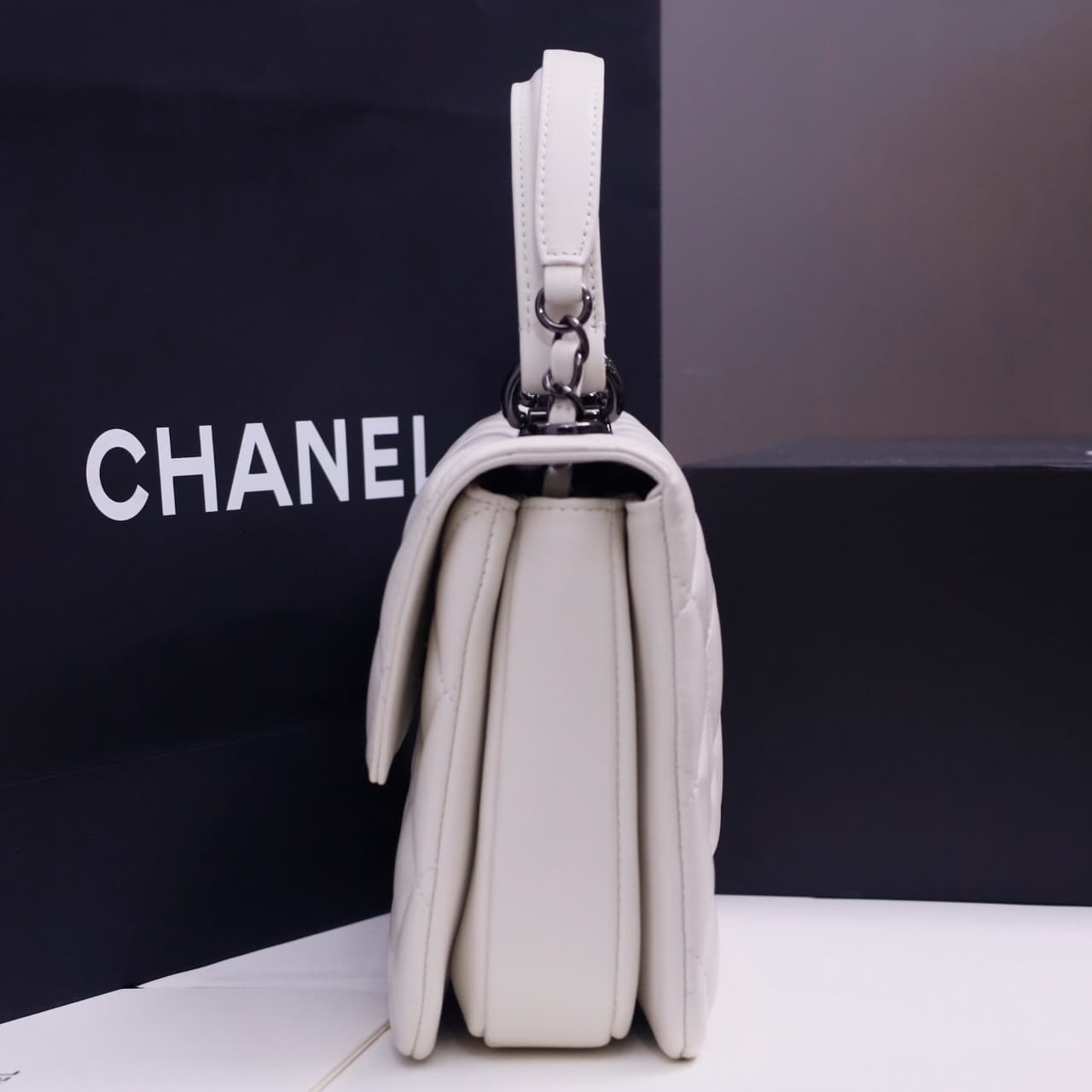 SMALL FLAP BAG WITH TOP HANDLE Lambskin Black Metal White A