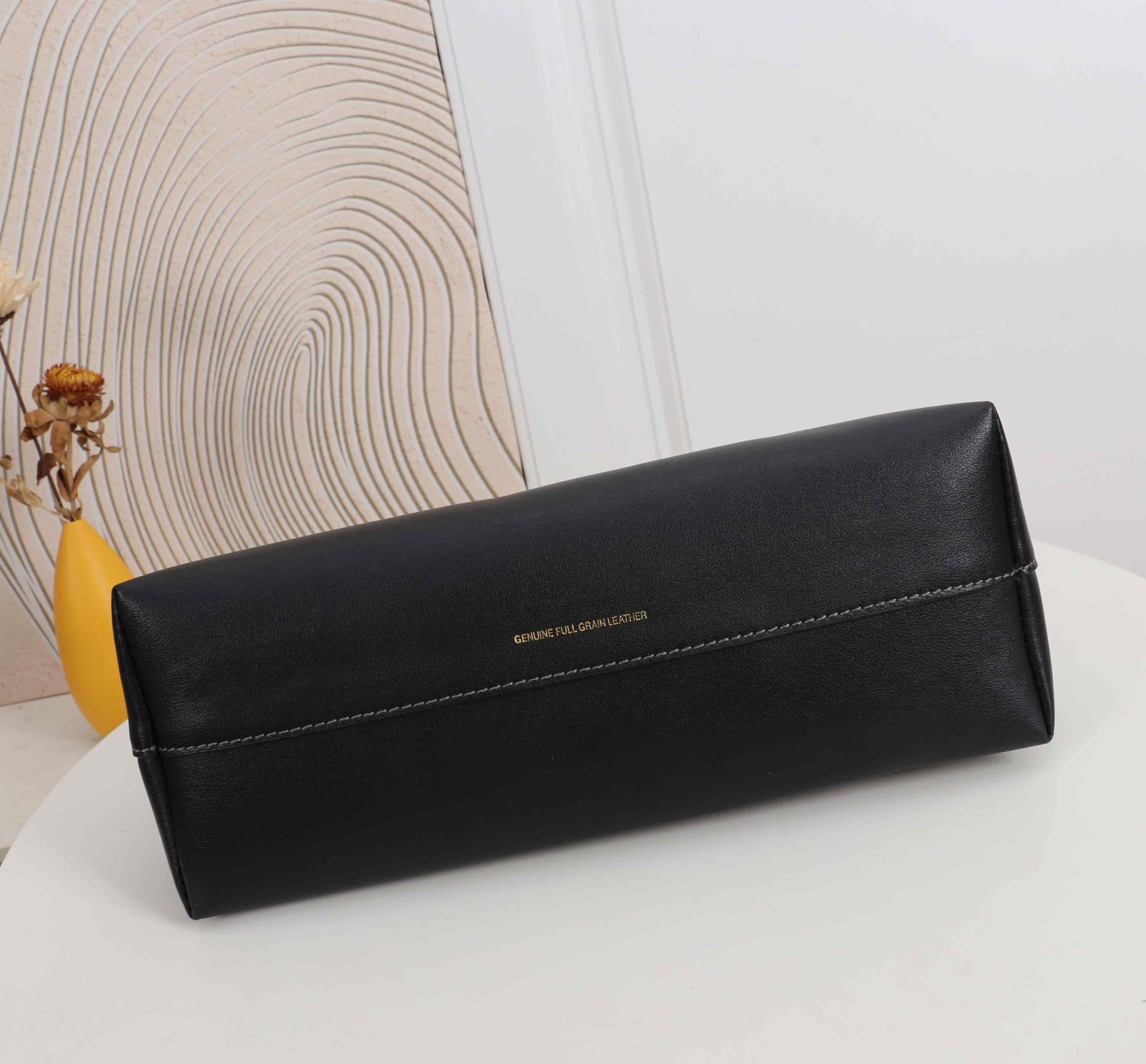 Coach Chelsea Shoulder Bag 30 With Chain in Black Leather High