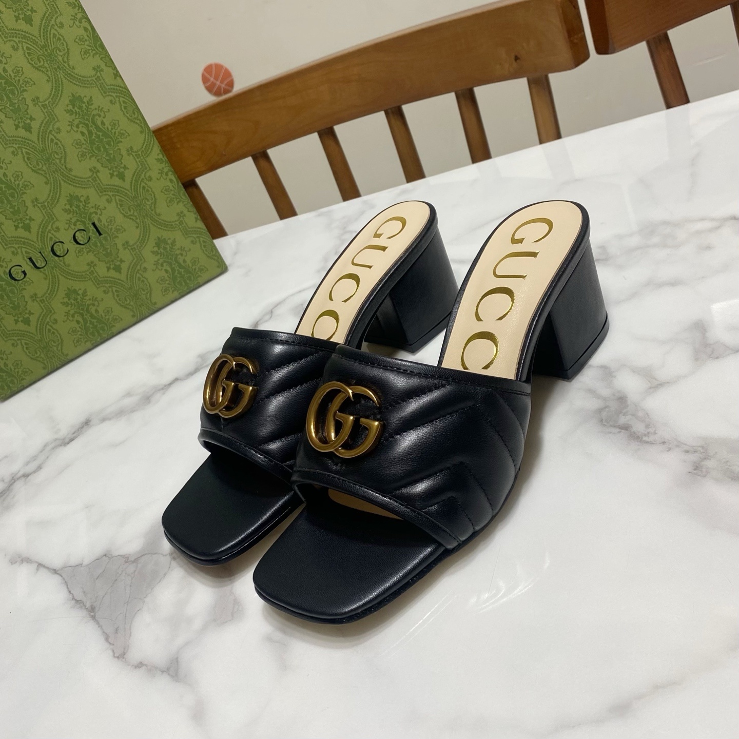 Gucci Sandals shoes Women