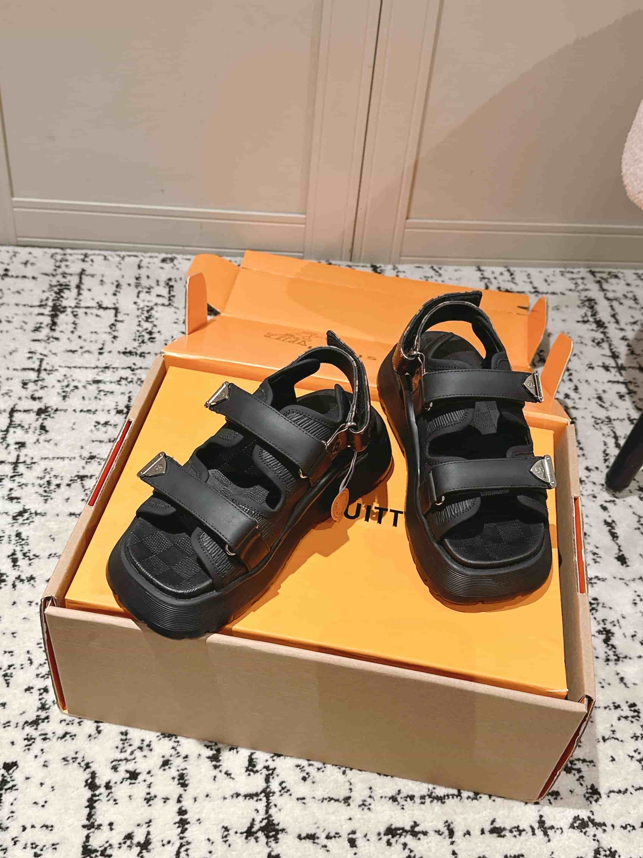 Louis Vuitton Sandal shoes Women