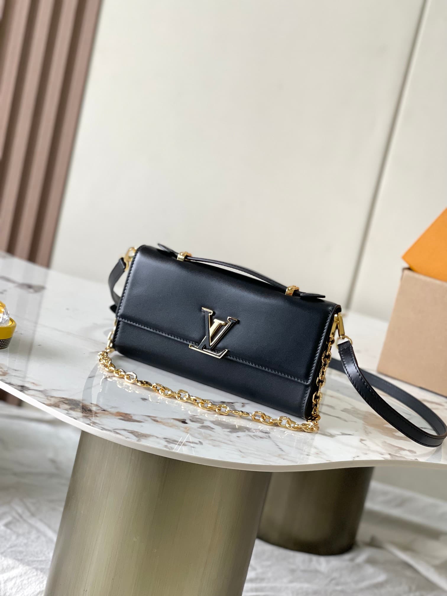 Louis Vuitton Wallet On Chain Capucines Calf Leather M12143 Black Top