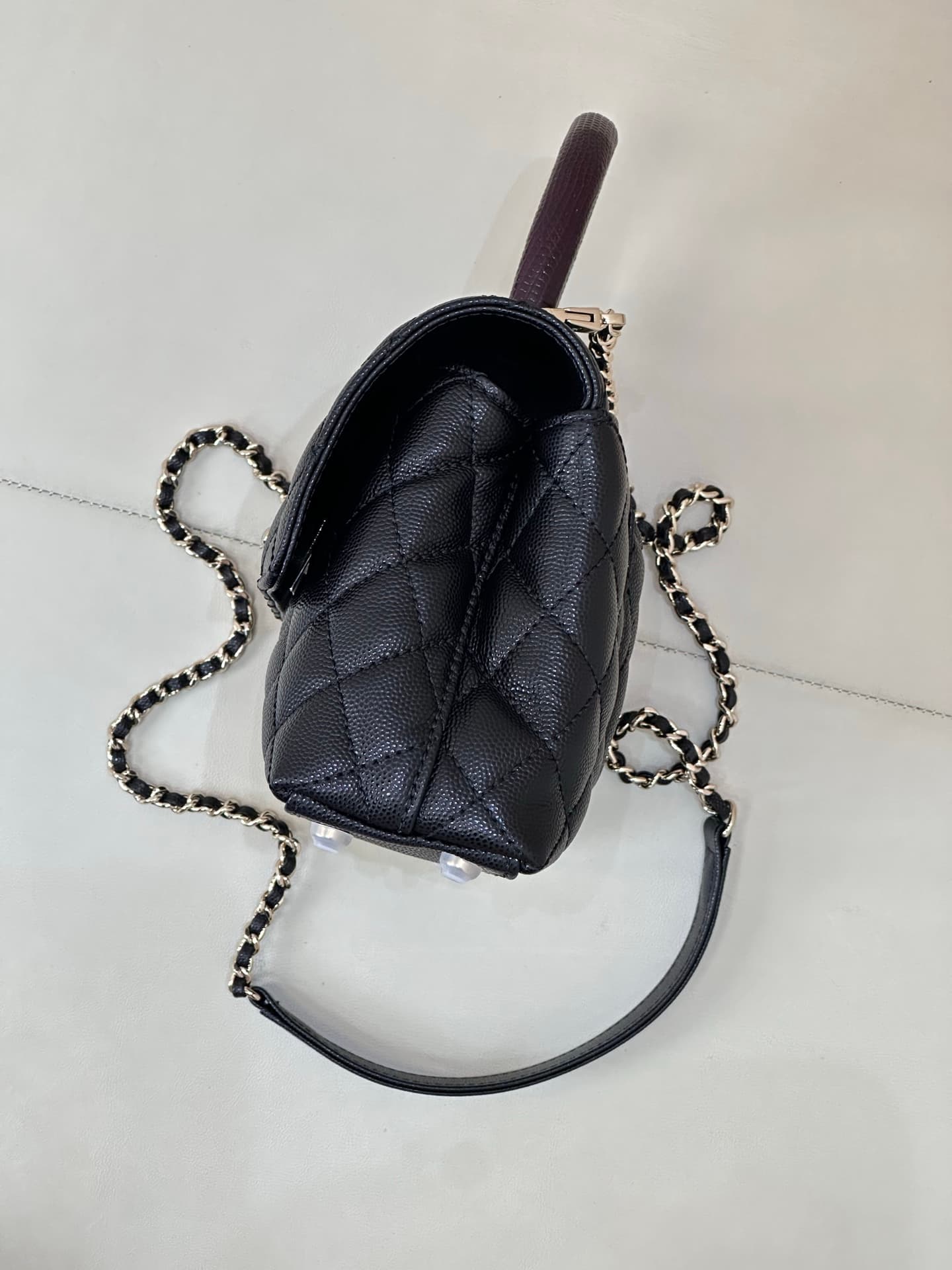 FLAP BAG WITH TOP Embossed Lizard HANDLE Grained Calfskin & Gold-Tone Metal A92990 Black  TOP
