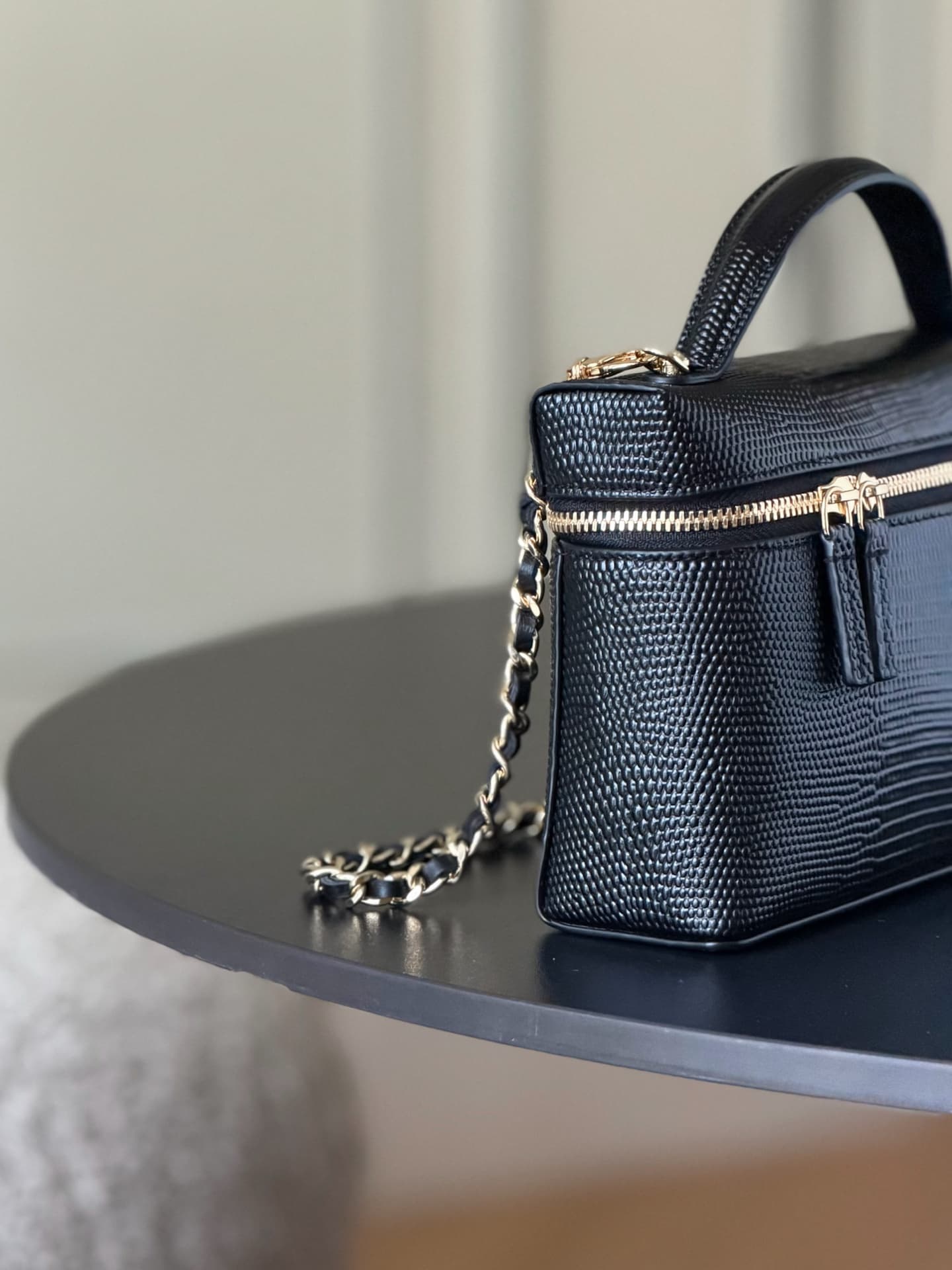 Chanel Small Vanity with chain Lizard Embossed Calfskin & Gold-Tone Metal Black AS5346 A