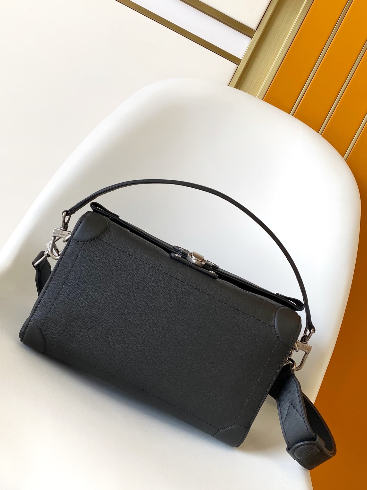 Louis Vuitton Soul Trunk bag black leather M11615 High