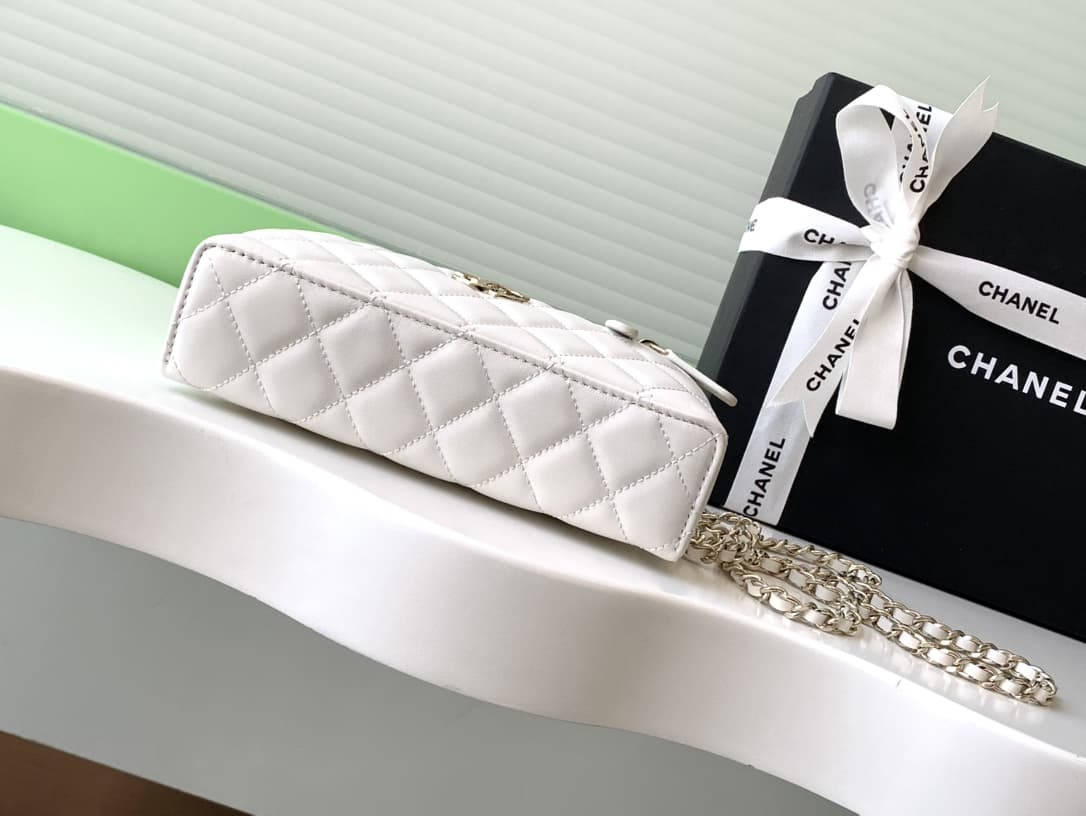 Chanel VANITY WITH CHAIN AP4407 Lambskin & Gold-Tone Metal White High