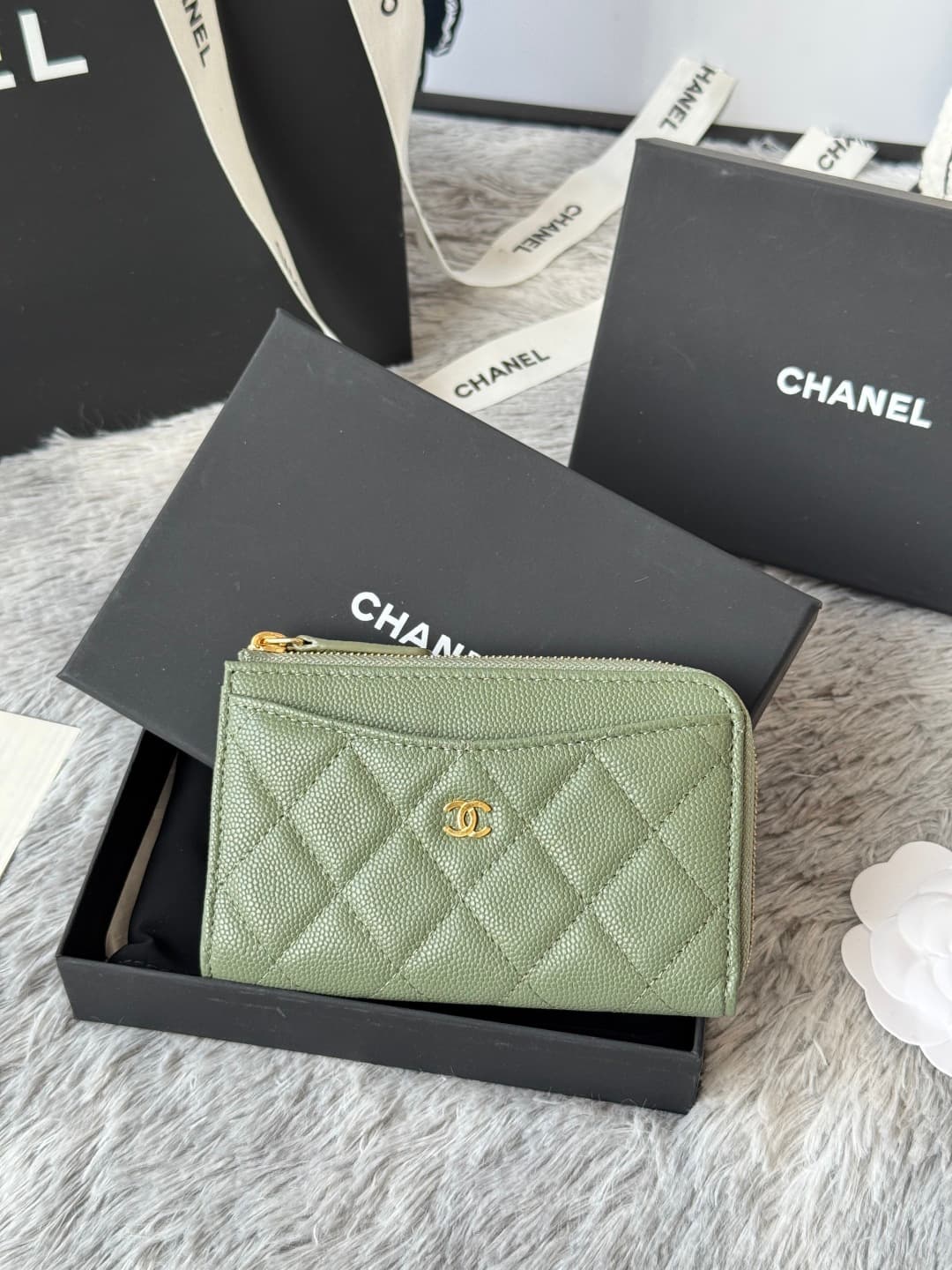 Chanel Classic Zipped Card Holder AP3179 A
