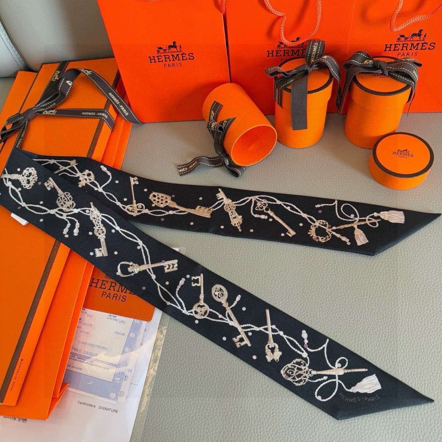 Hermes Les Cles A Pois Twilly silk scarf