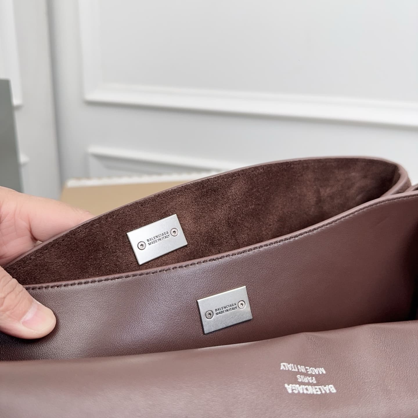 Balenciaga Rodeo Medium Bag inlight espresso Waxed Suede Calfskin With Silver-Tone Metal High