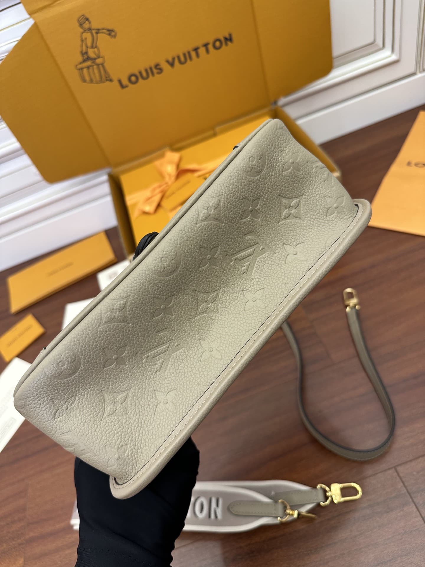 Louis Vuitton Diane Monogram Empreinte Leather M46583 Top