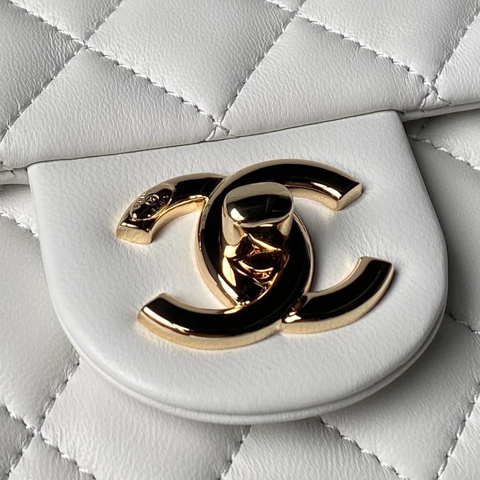 Chanel Classic Flap Bag Lambskin & Gold-Tone Metal AS5759 White A