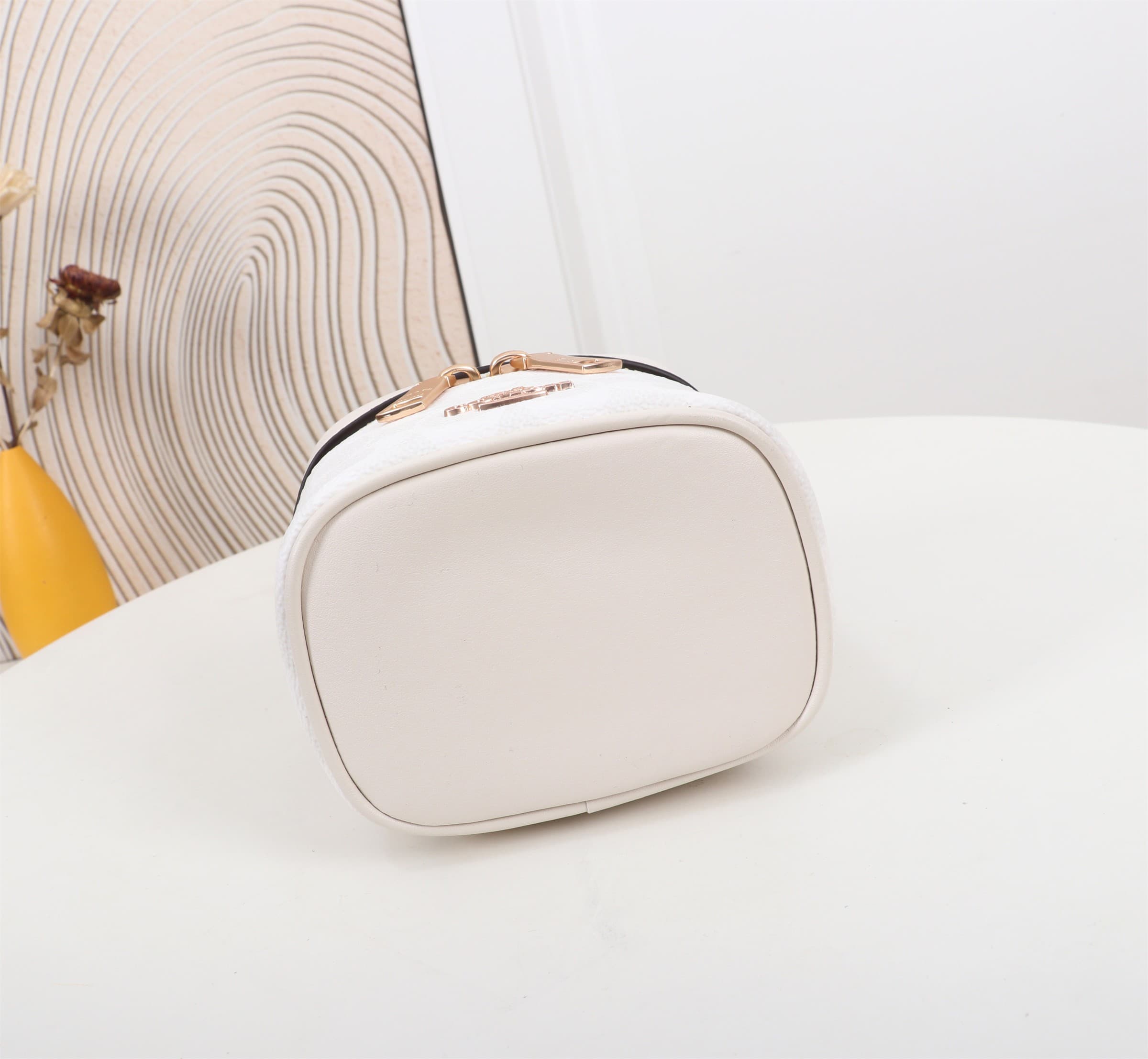 COACH Ava Crossbody Bag in Signature Canvas White CY733 High