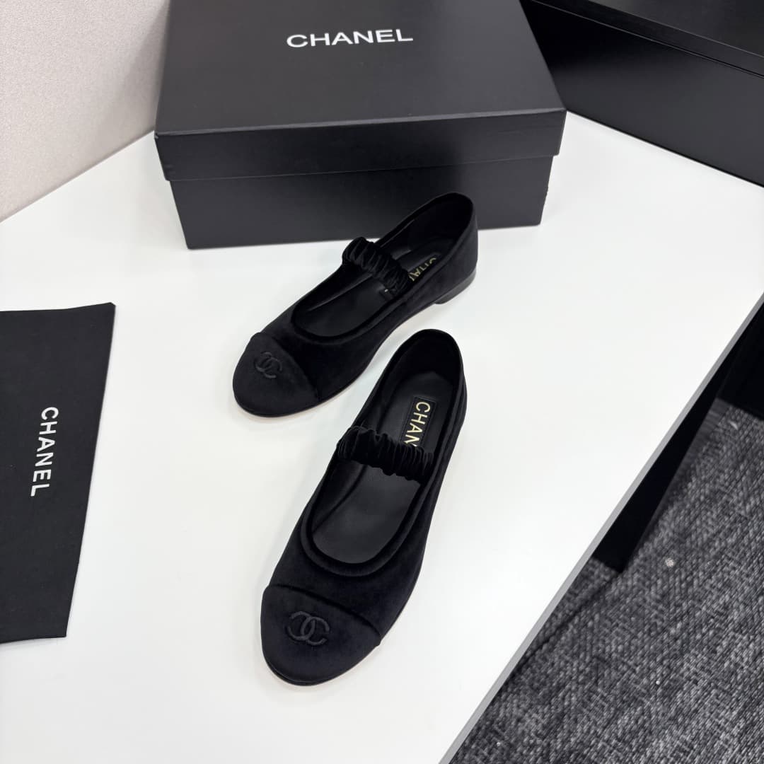 Chanel Lambskin Grosgrain Cap Toe CC Ballerina Flats Shoes Women