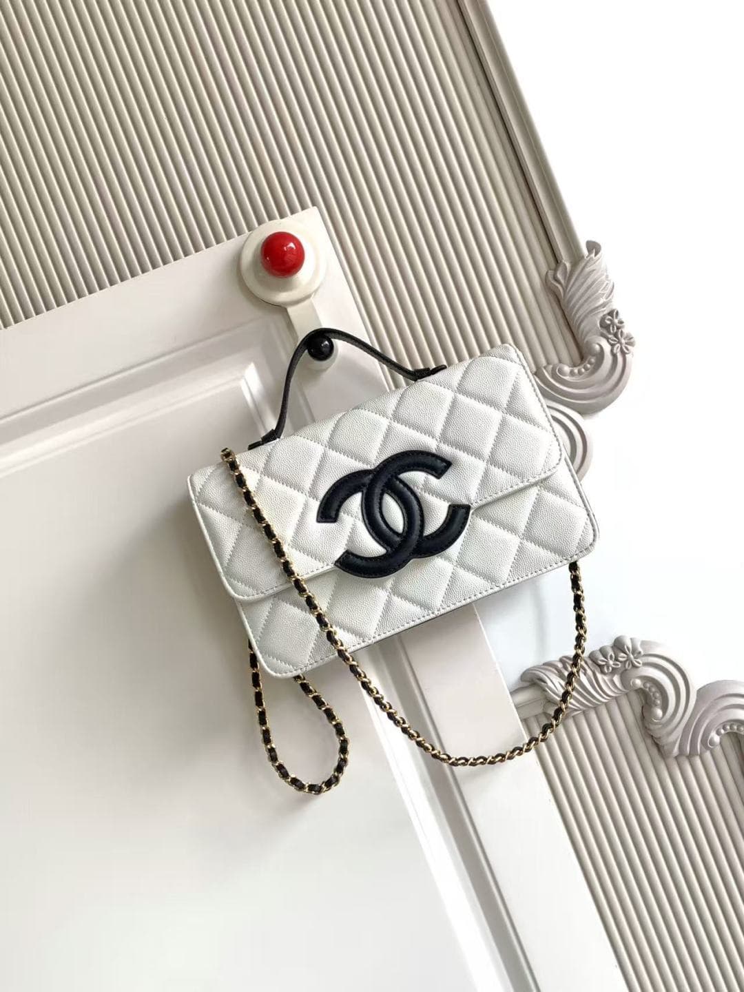 Chanel Wallet on chain Grained Calfskin & Gold-Tone Metal White AS6554 A