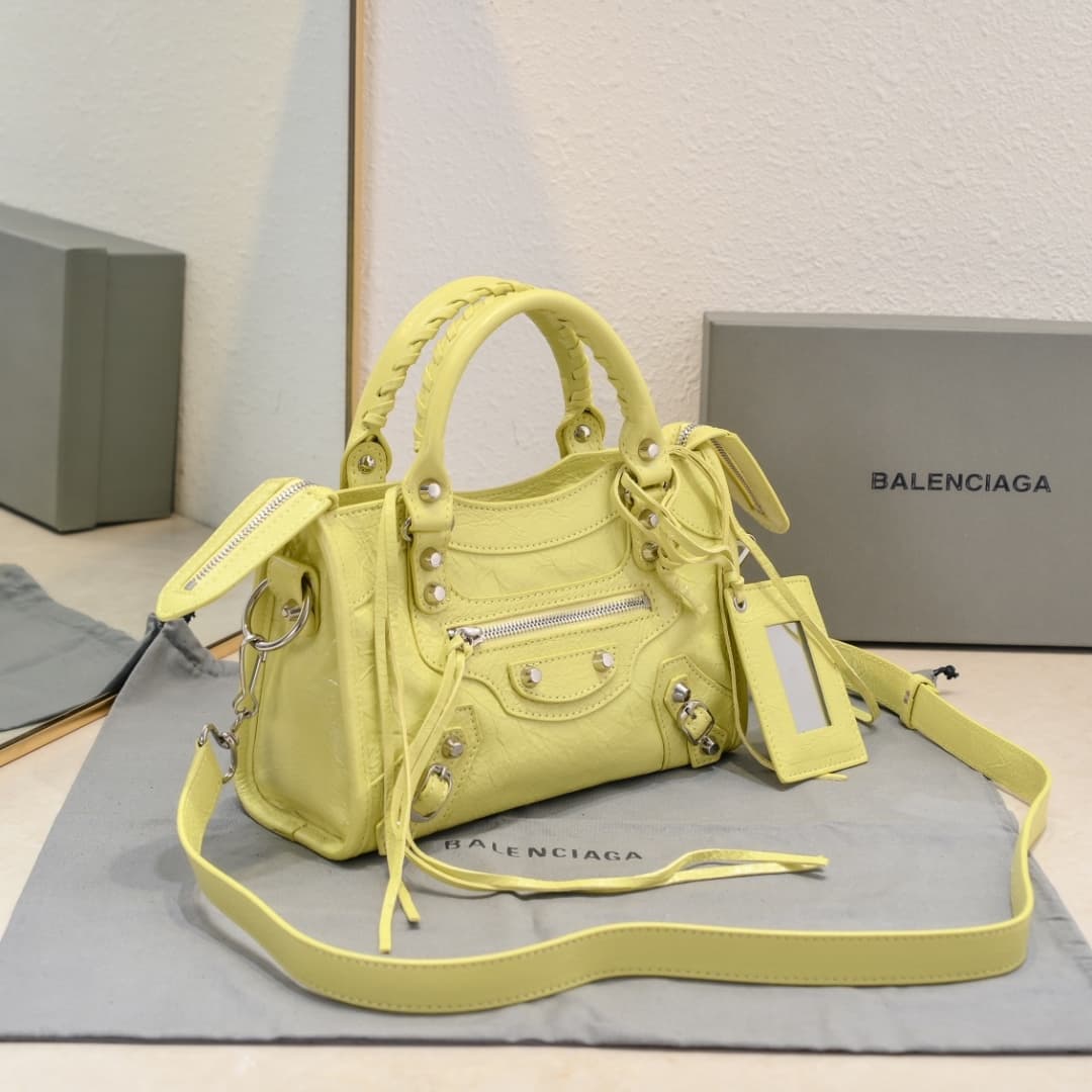 WOMEN'S LE CITY MINI BAG Lambskin & Silver Metal High
