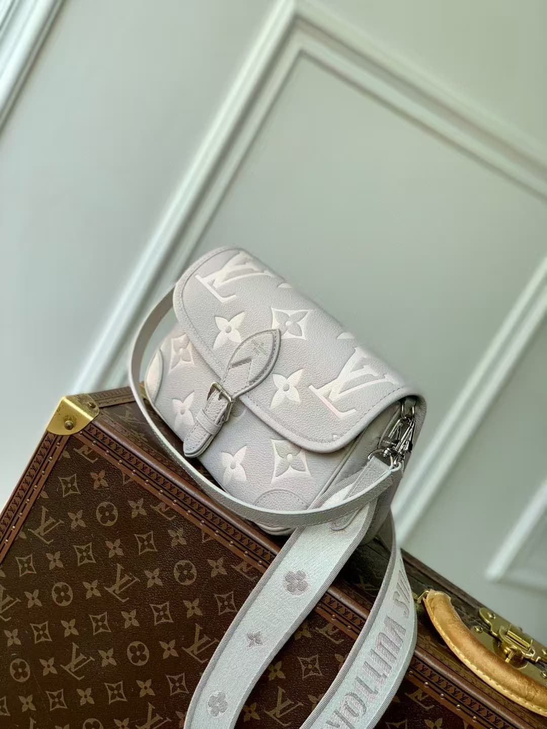 Louis Vuitton Diane Monogram Empreinte leather M14214 High