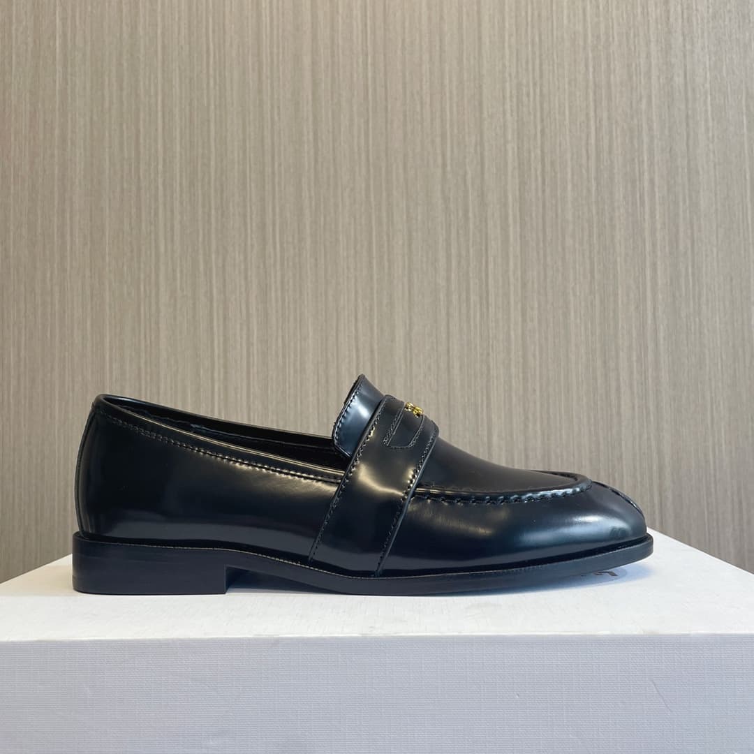 CELINE MALAQUAIS TRIOMPHE LOAFER Shoes Women