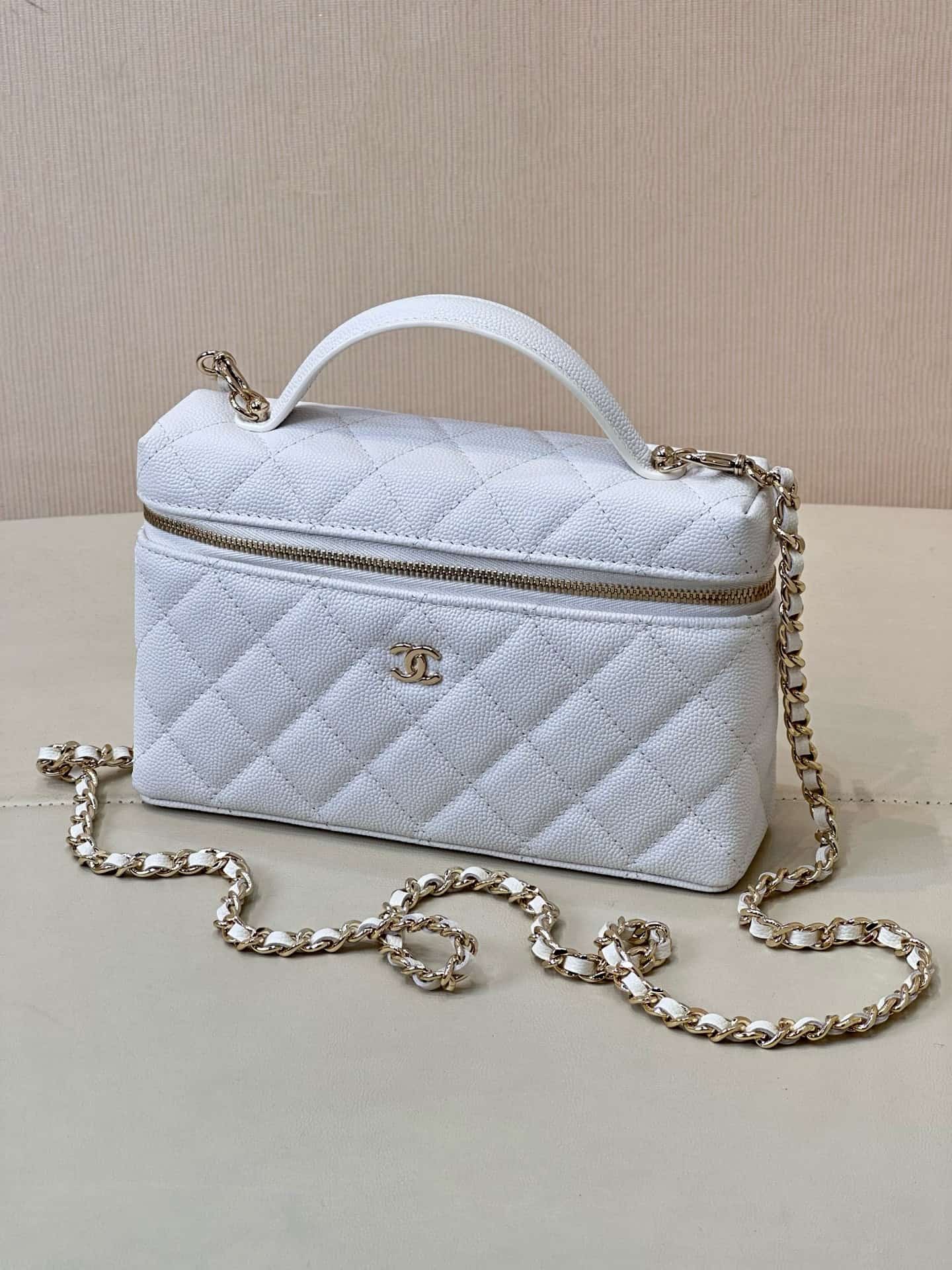 Chanel Classic Vanity with Chain Grained Calfskin & Gold-Tone Metal White AP4385 TOP