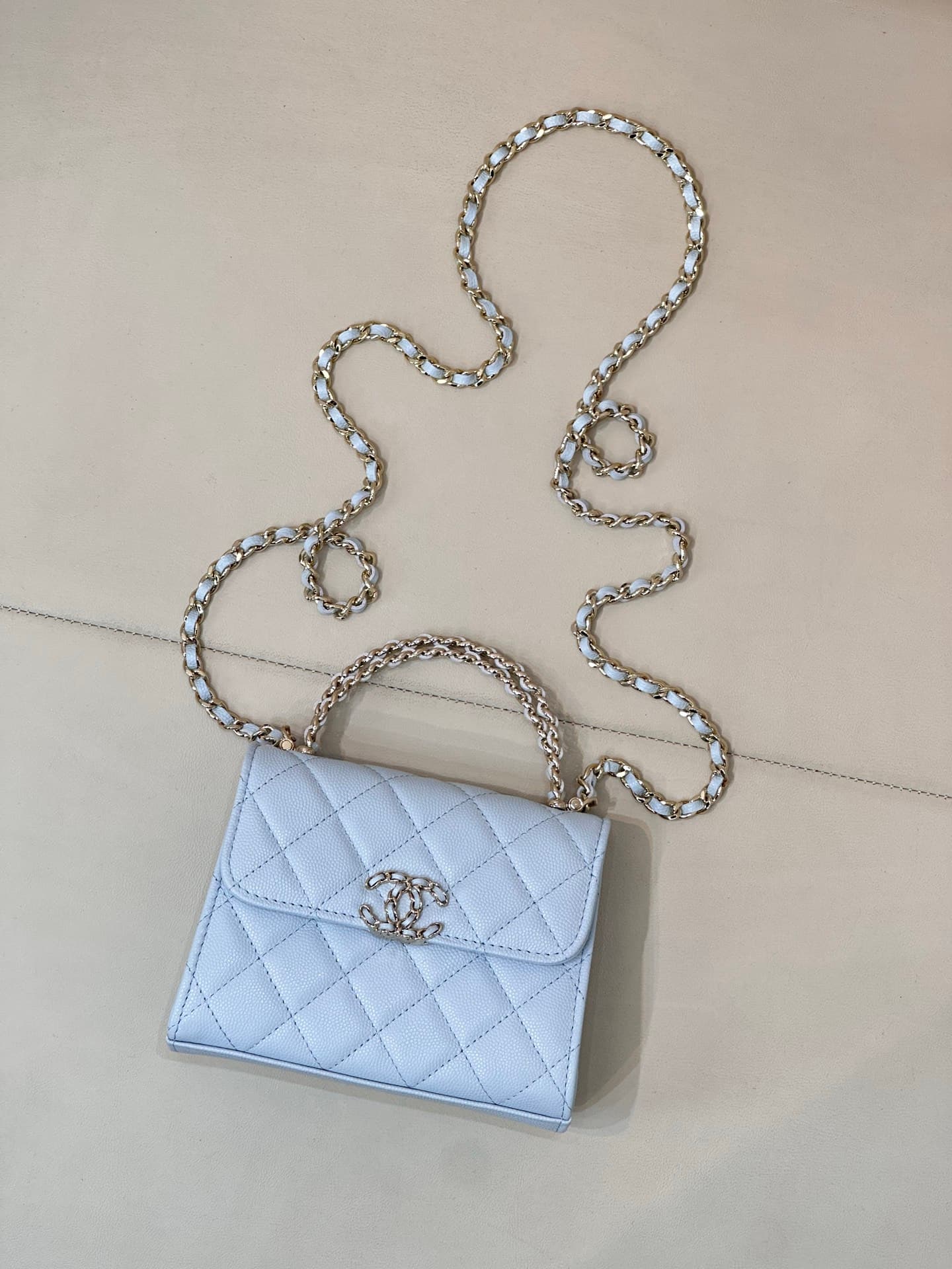 Chanel Clutch with chain Grained Calfskin&Gold-Tone Metal Blue AP3236 TOP