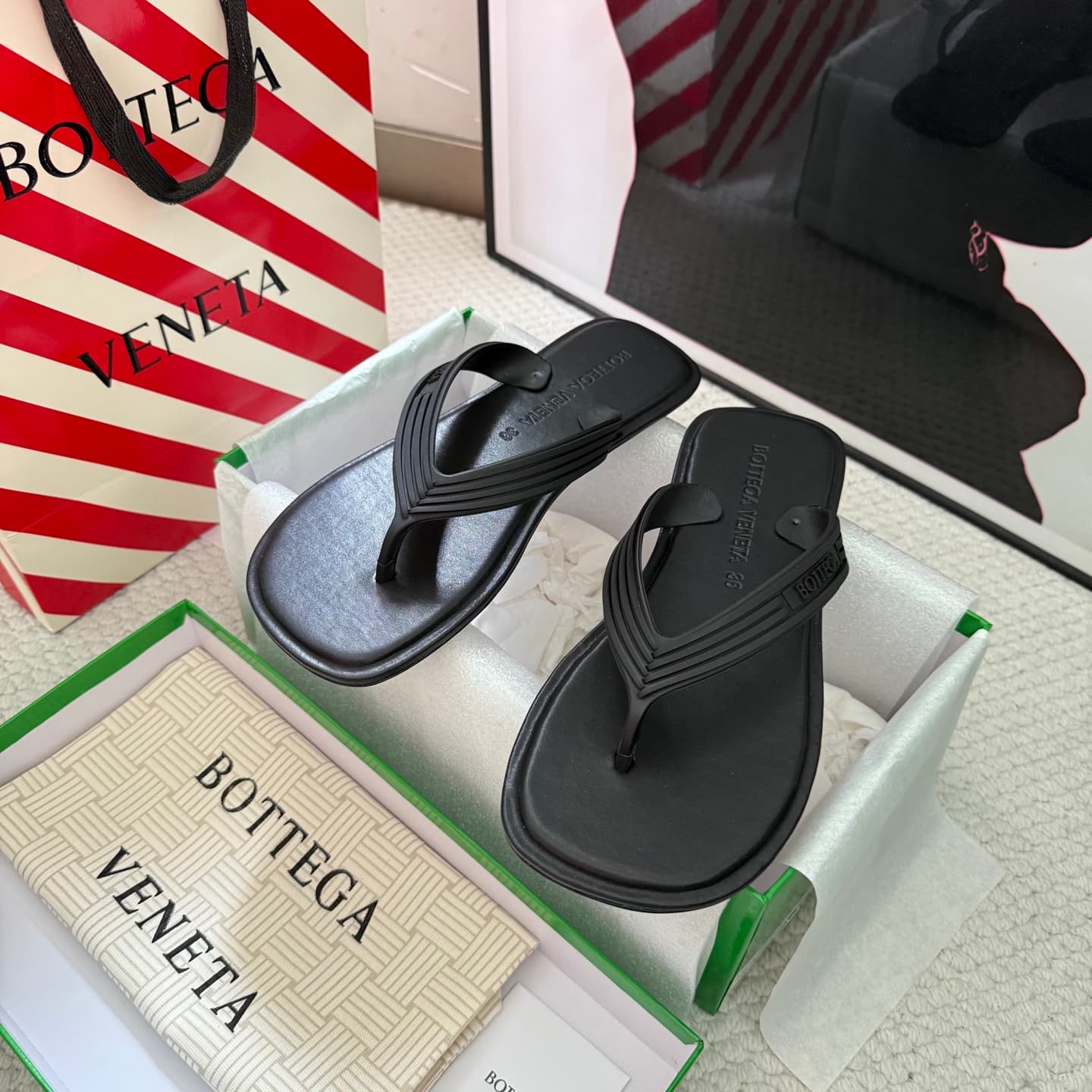 Bottega Veneta Sampieri Flat Thong Sandals Women Men