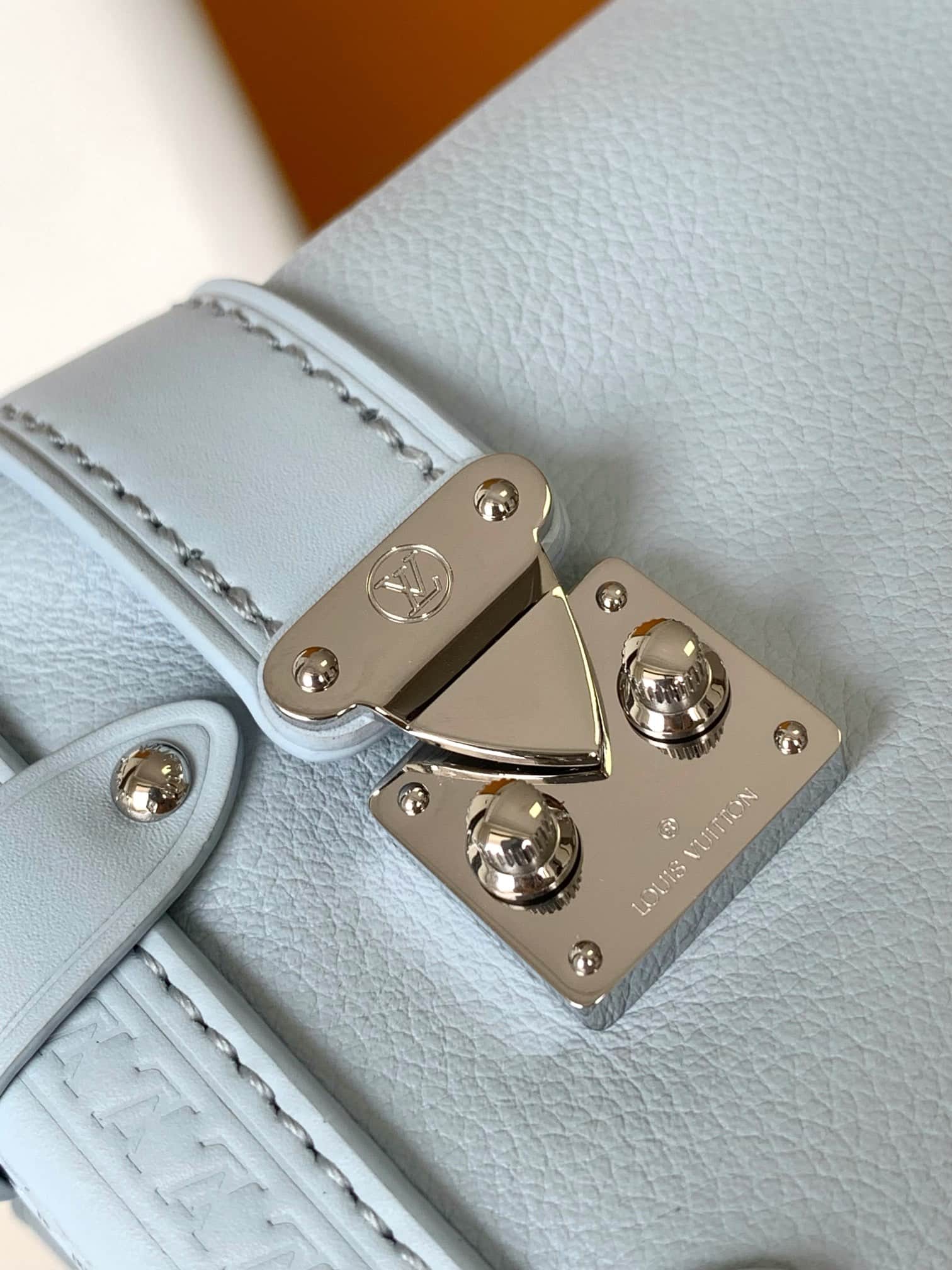 Louis Vuitton SIDE TRUNK PM Grained calf leather M25067 High