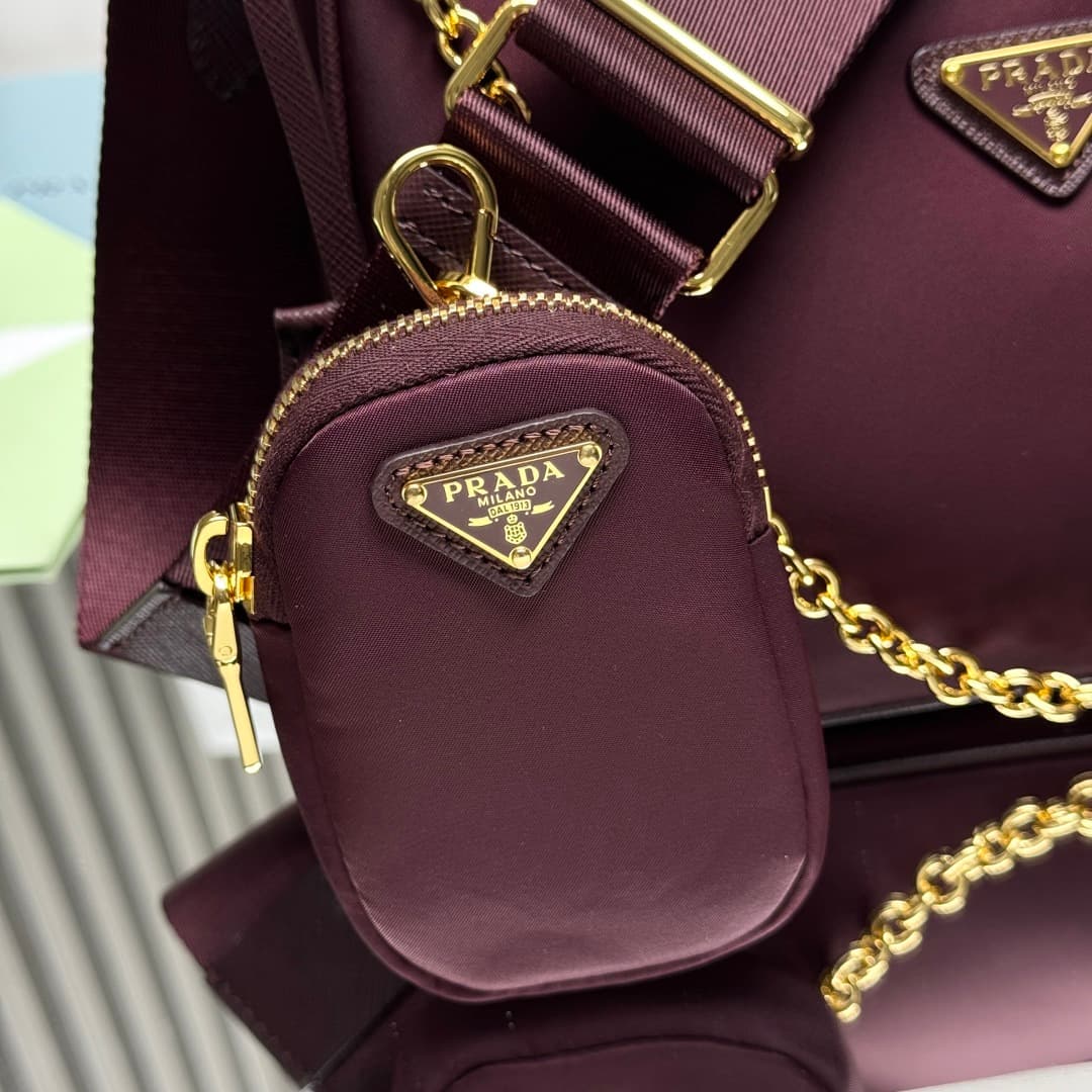 Prada Re-Edition 2005 Nylon bag 1BH204 Claret High
