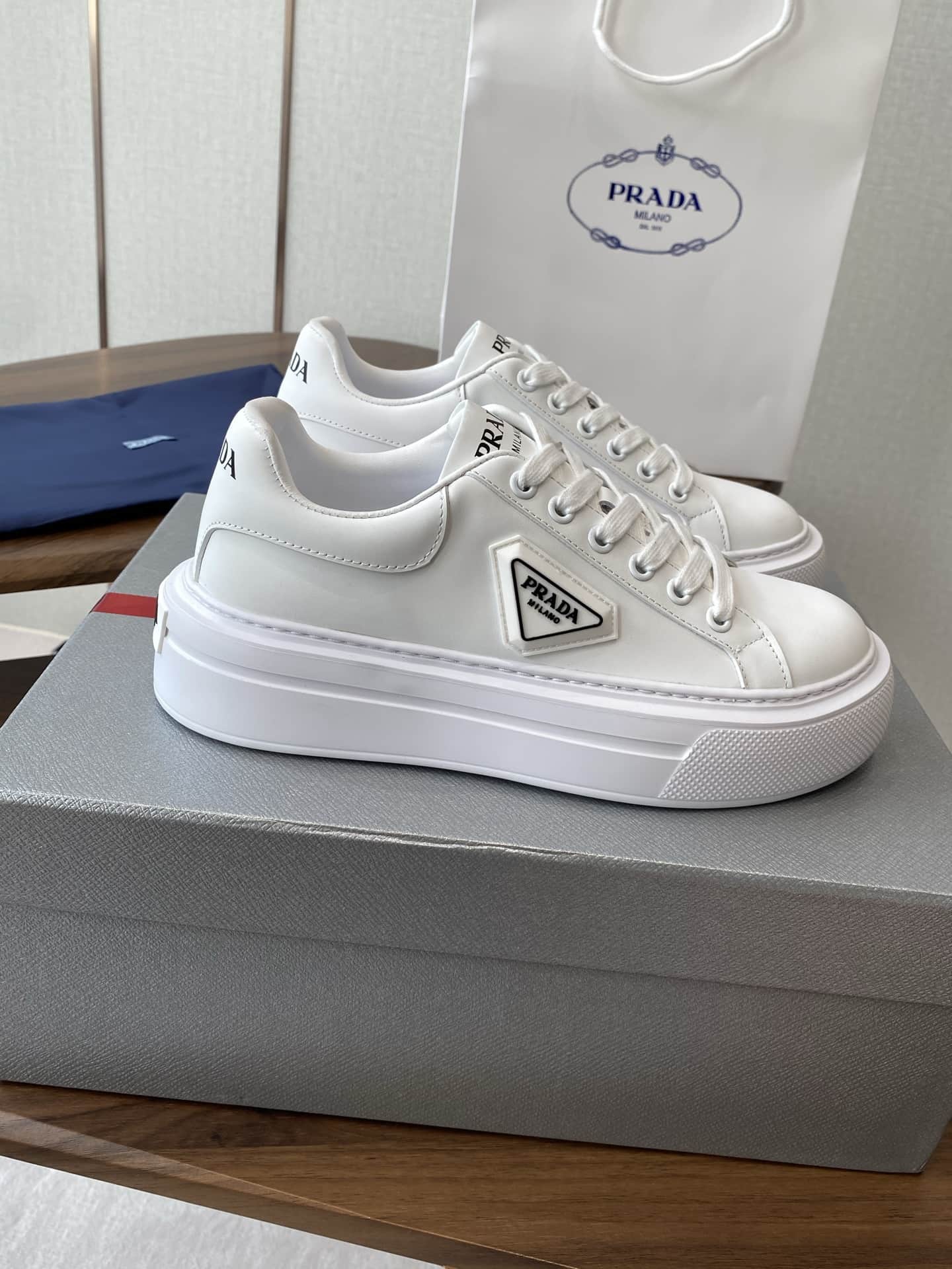 Prada Sneaker Shoes Men Women