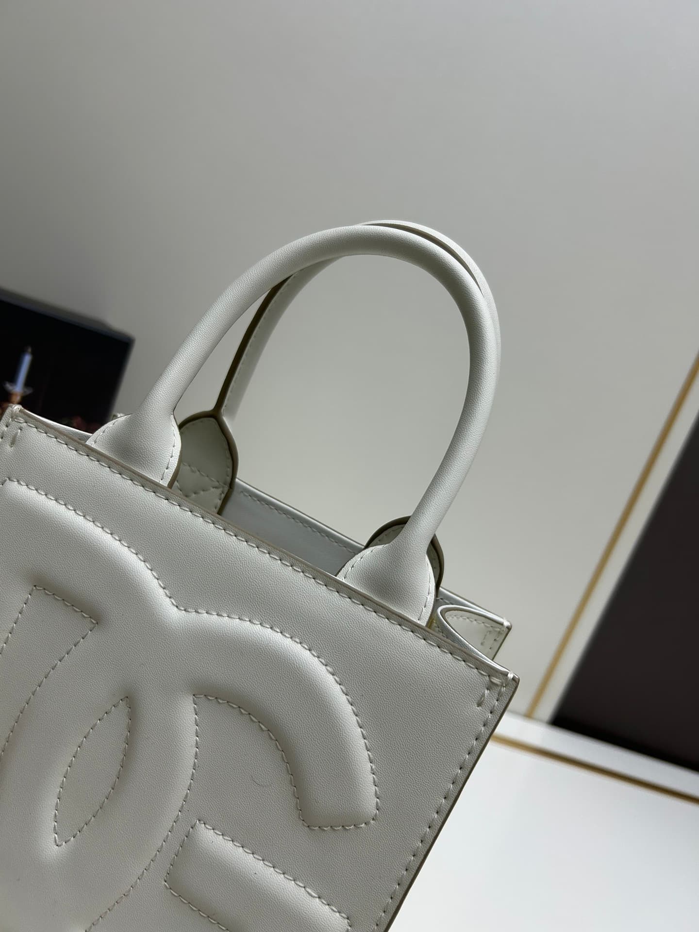 Dolce & Gabbana Mini DG Daily Tote Bag White Calfskin High