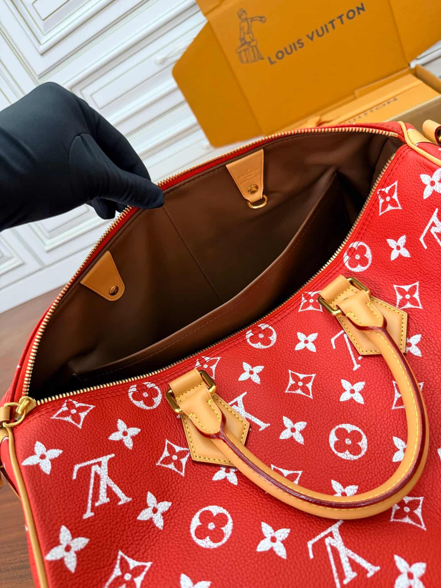 Louis Vuitton Speedy P9 Bandoulière 40 Red Soft calfskin M24420 TOP