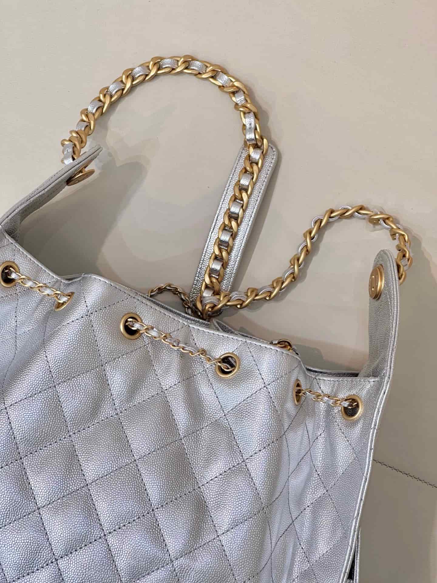 Chanel 25 Medium Hobo handbag AS5311 Grained Calfskin & Gold-tone Metal Silver TOP