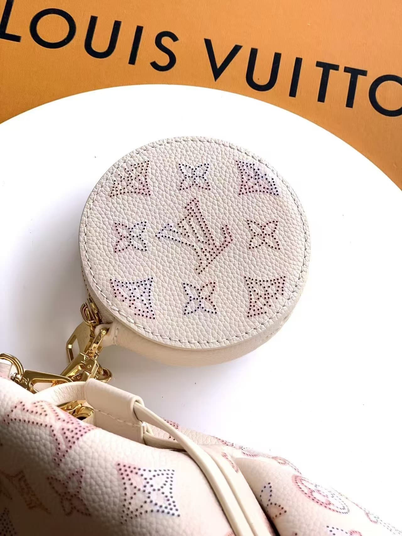 Louis Vuitton BELLA Mahina  M57855 High
