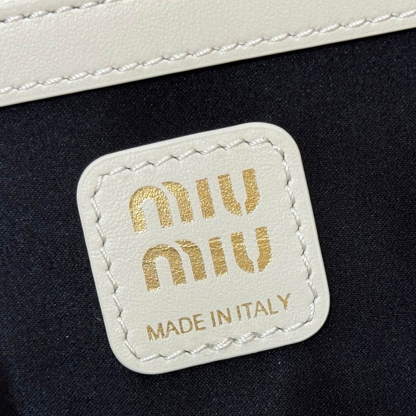 Miu Miu Chalk White Beau Leather Bag 5BB193 TOP