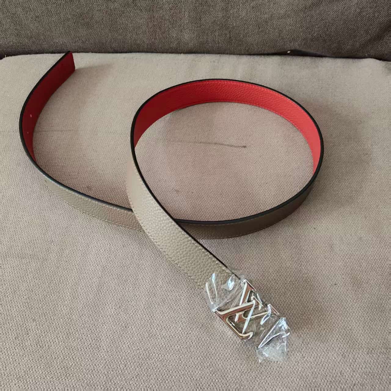Louis Vuitton LV INITIALES 30MM REVERSIBLE BELT Leather Fuchsia/Grey High