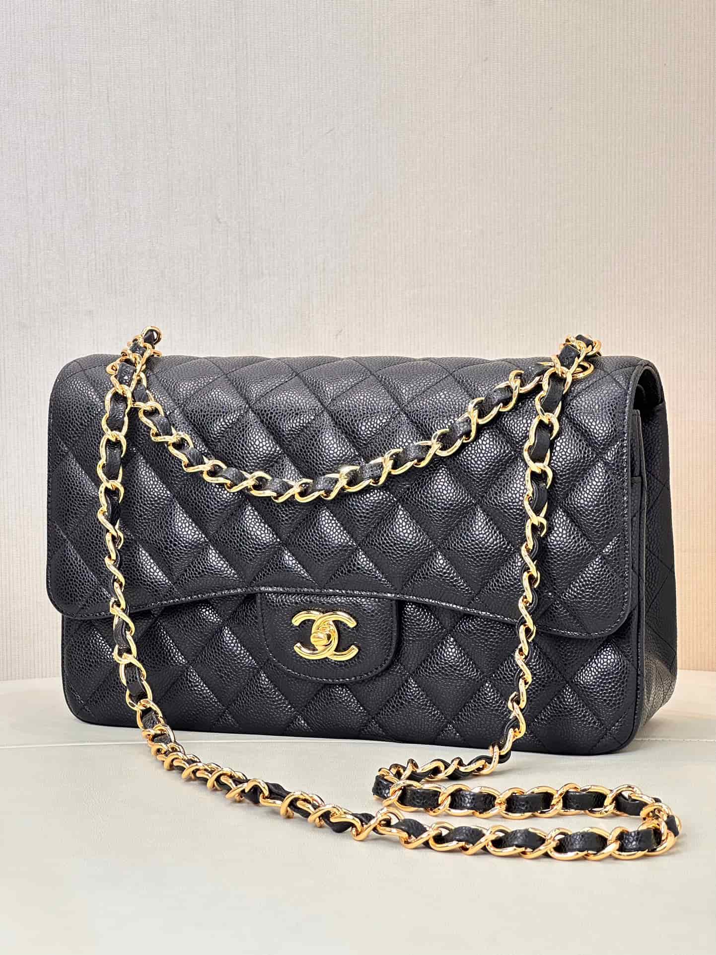 Chanel Large CLASSIC HANDBAG Grained Calfskin Black Gold Metal TOP