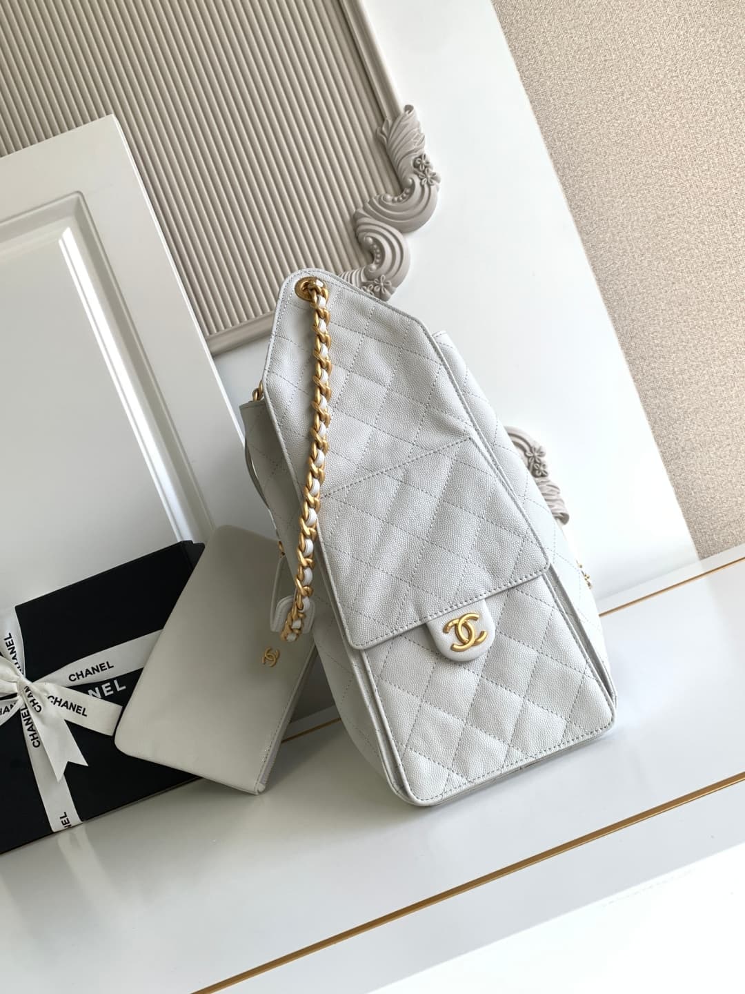 Chanel 25 Medium Hobo Medium handbag AS5311 Grained Calfskin & Gold-tone Metal Light Grey A