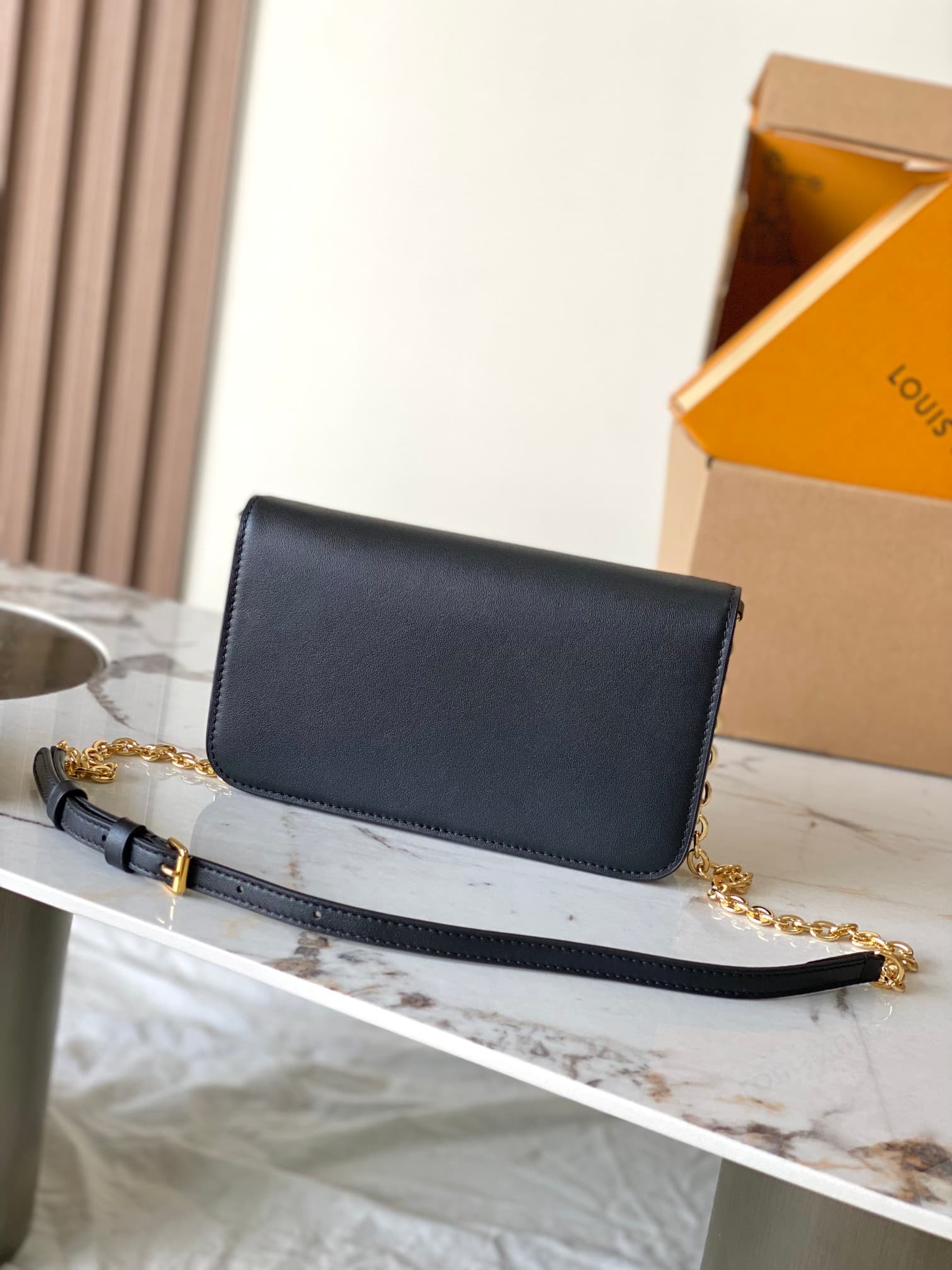Louis Vuitton Wallet On Chain LV Bloom Black M14564 TOP